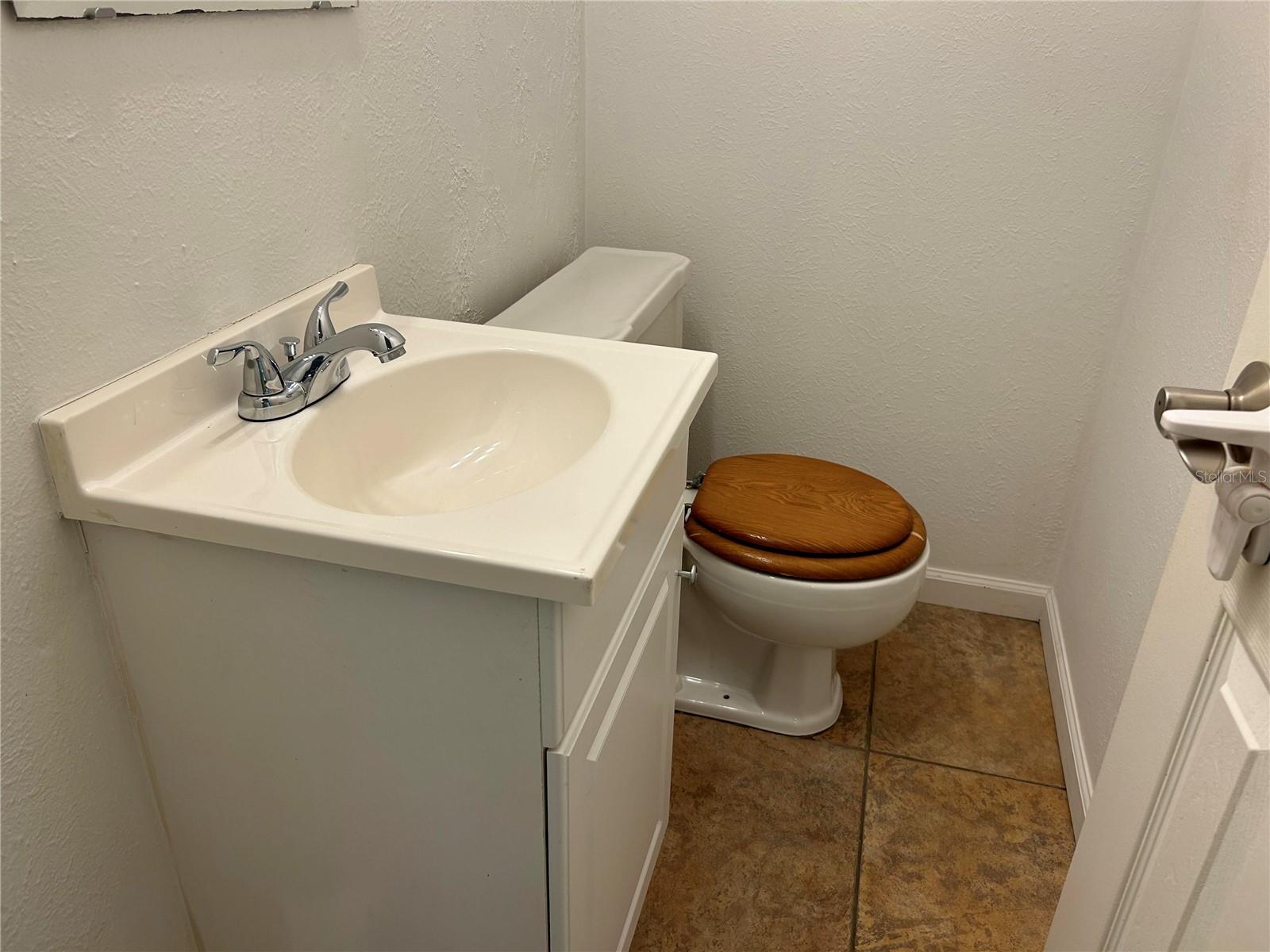 Image 16 of 25 For 2428 Waldemere Street