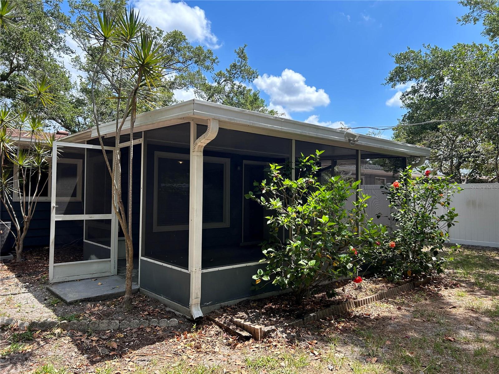 Image 23 of 25 For 2428 Waldemere Street