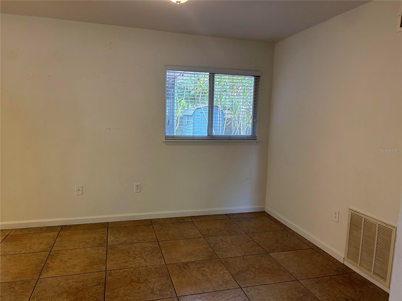 Image 9 of 25 For 2428 Waldemere Street