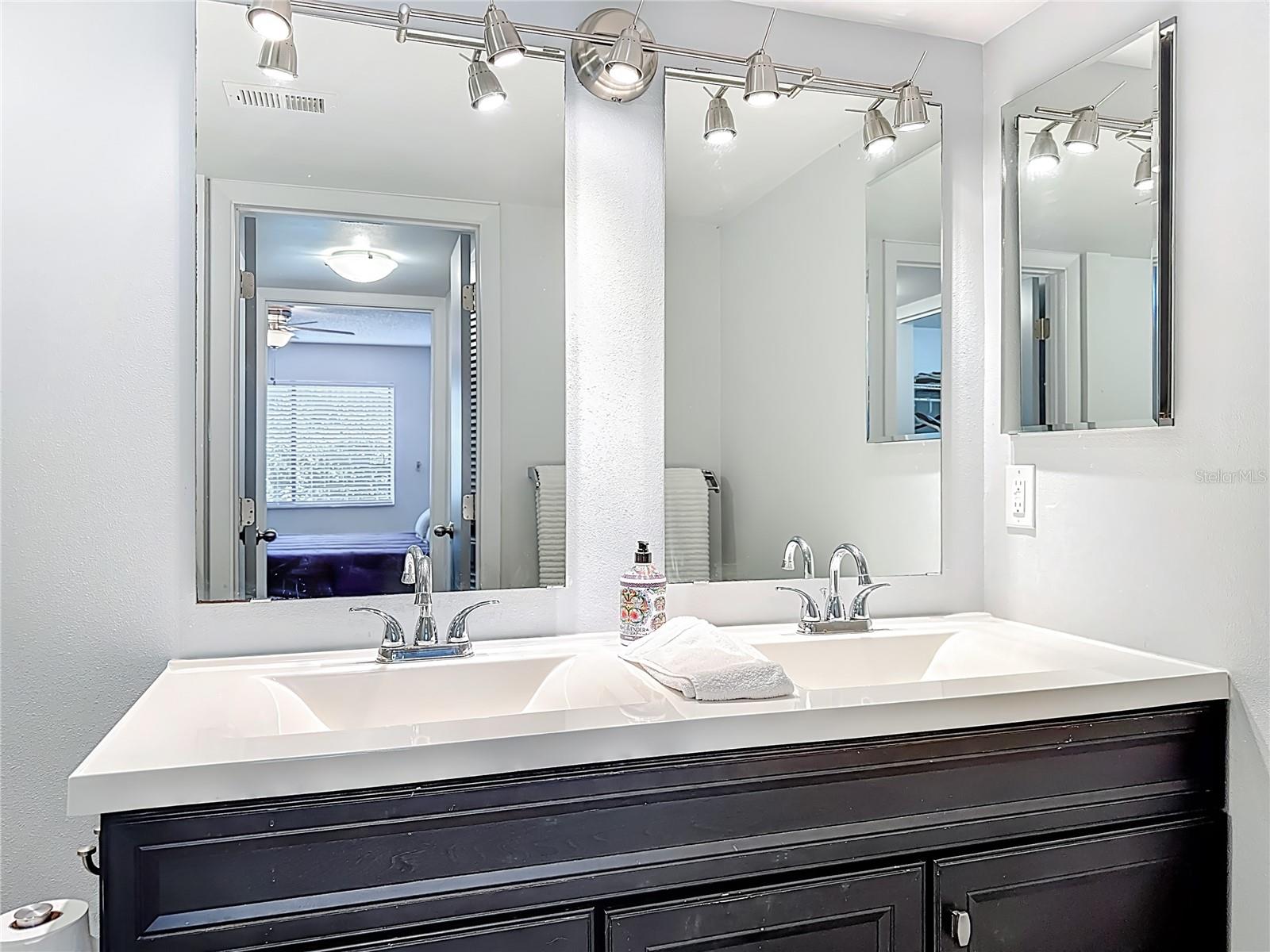 Image 28 of 99 For 1707 Pelican Cove Road Gl351