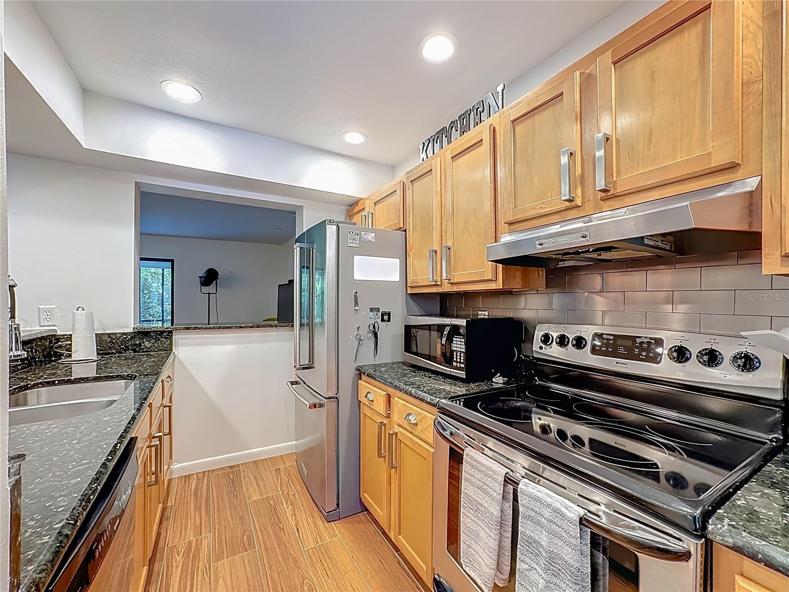 Image 9 of 99 For 1707 Pelican Cove Road Gl351