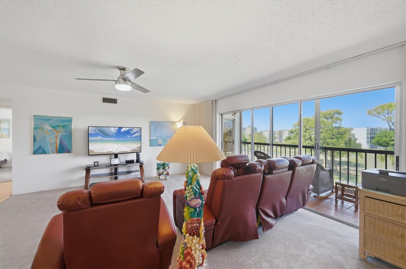 Image 16 of 60 For 4240 Ironwood Circle 406aa