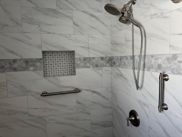 Image 18 of 36 For 6856 Babbit Avenue