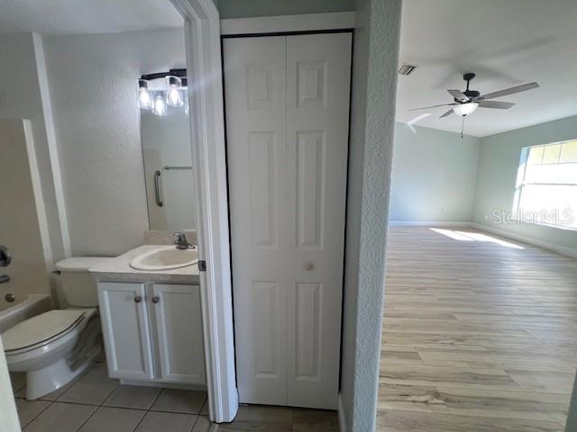 Image 25 of 36 For 6856 Babbit Avenue