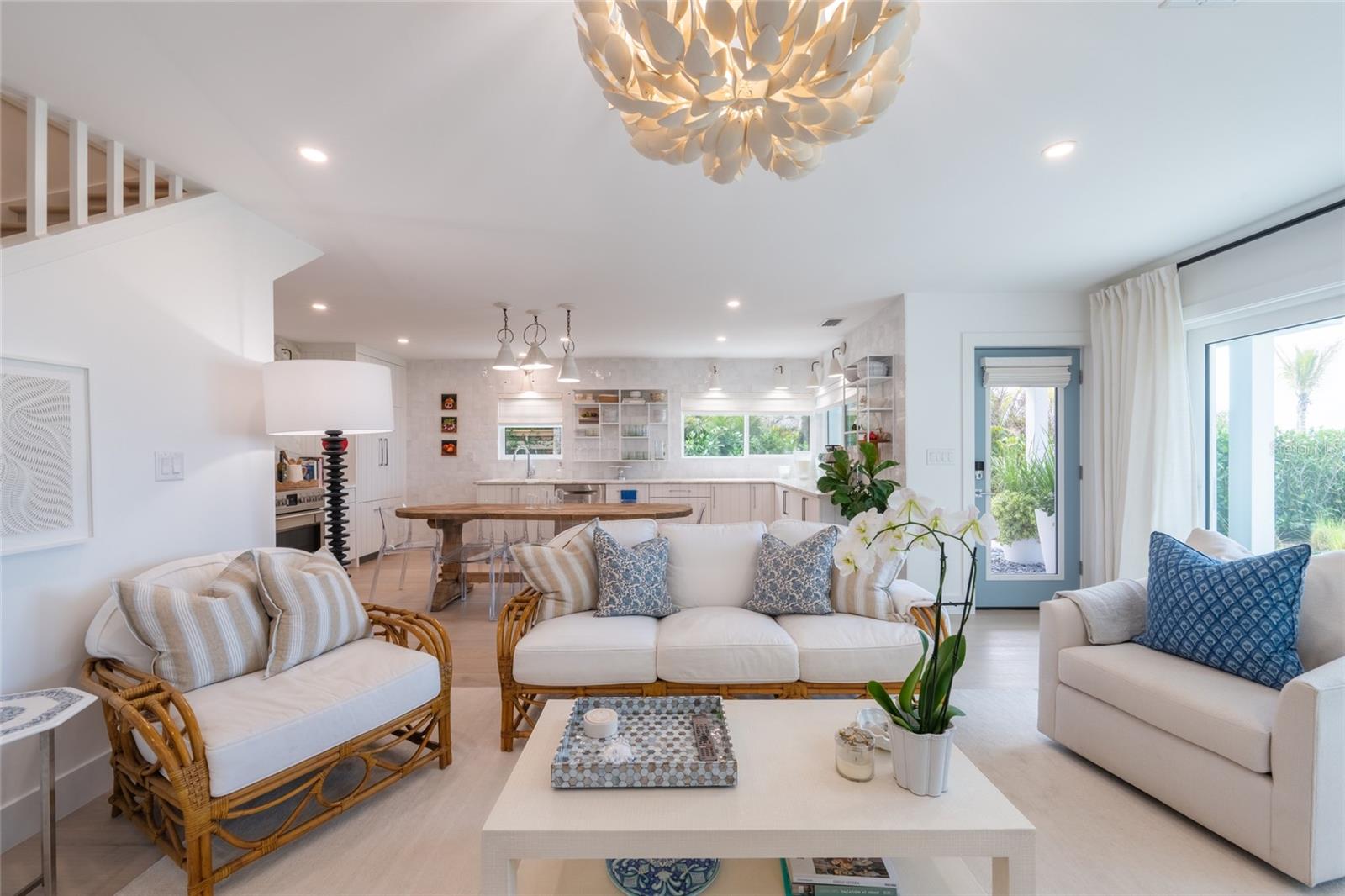 Image 12 of 93 For 321 Casey Key Road