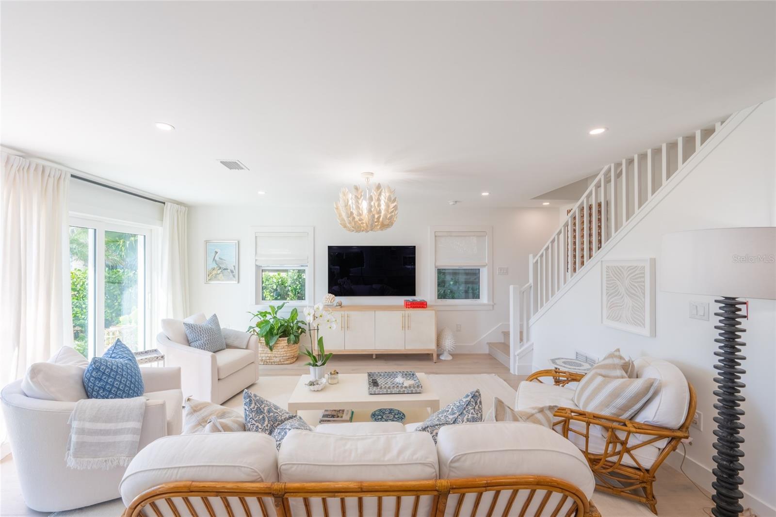 Image 15 of 93 For 321 Casey Key Road