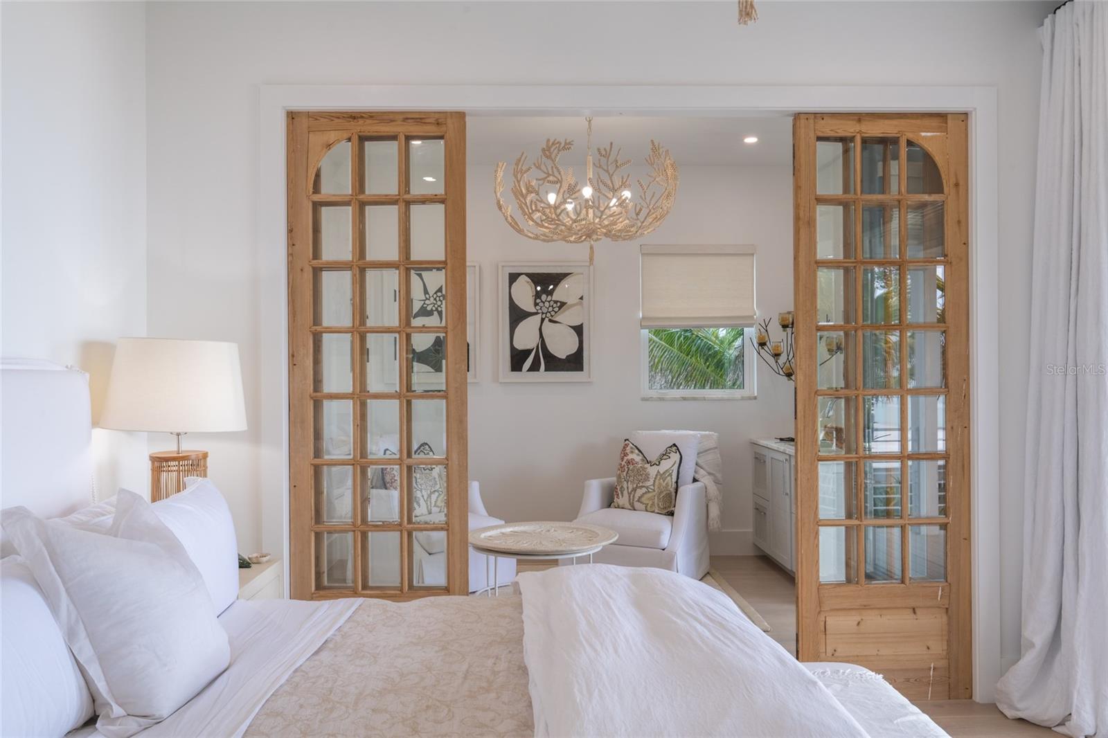 Image 31 of 93 For 321 Casey Key Road