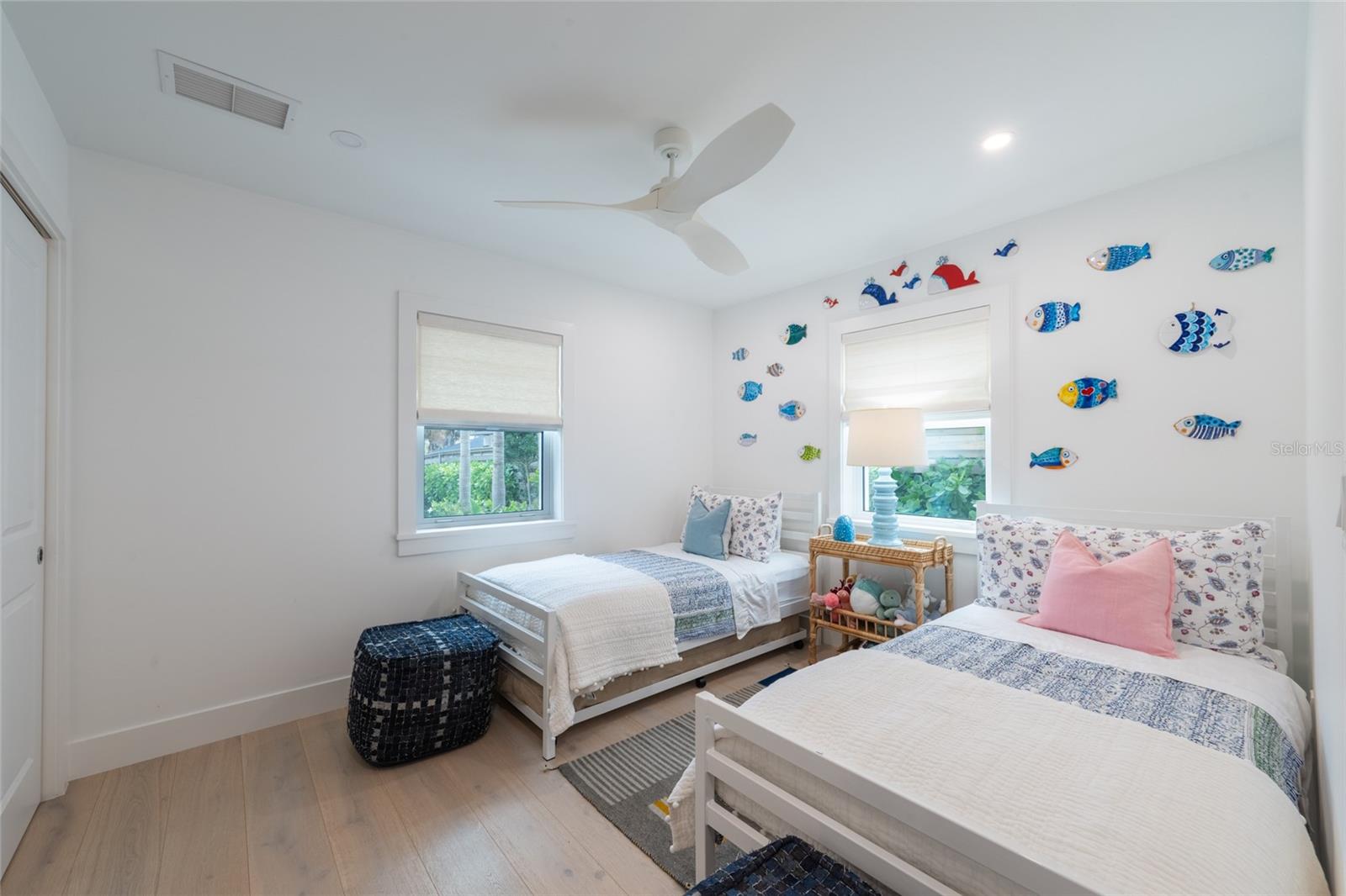 Image 40 of 93 For 321 Casey Key Road