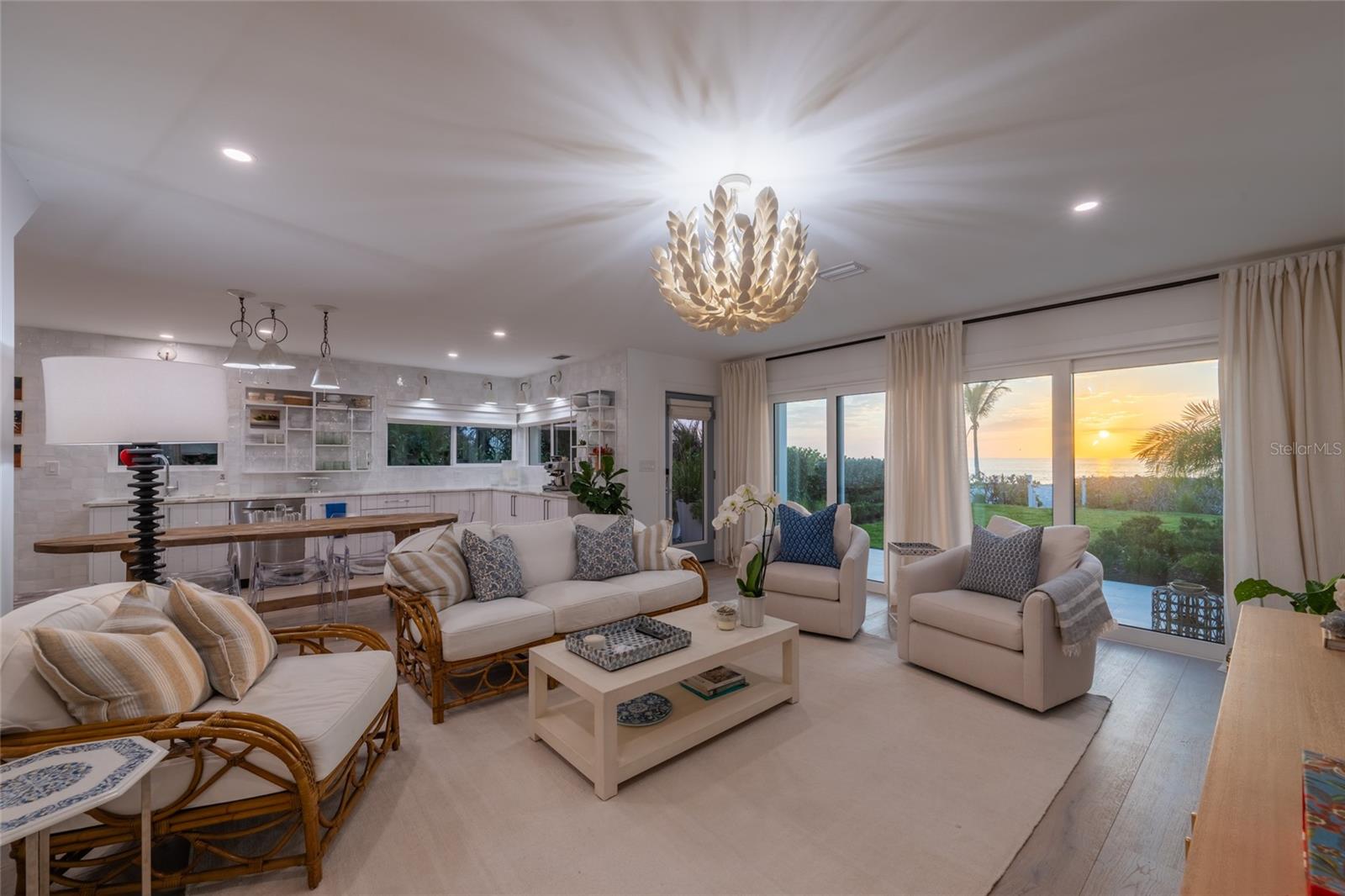 Image 42 of 93 For 321 Casey Key Road