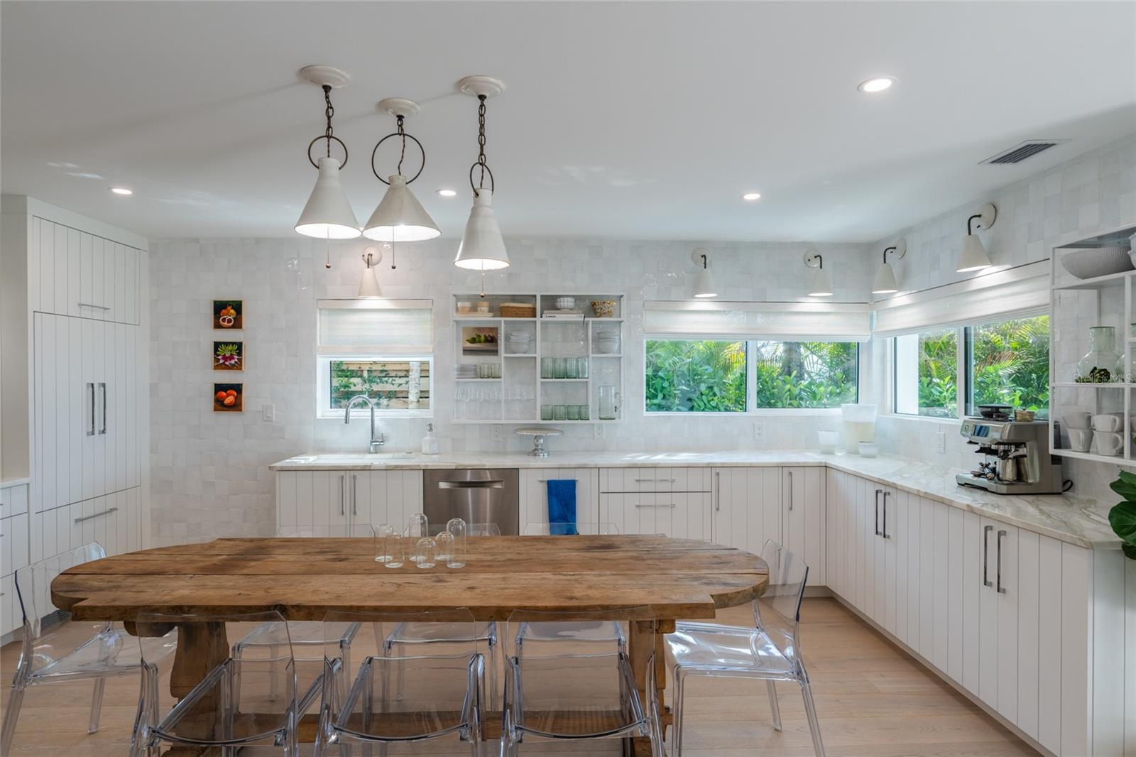 Image 54 of 93 For 321 Casey Key Road