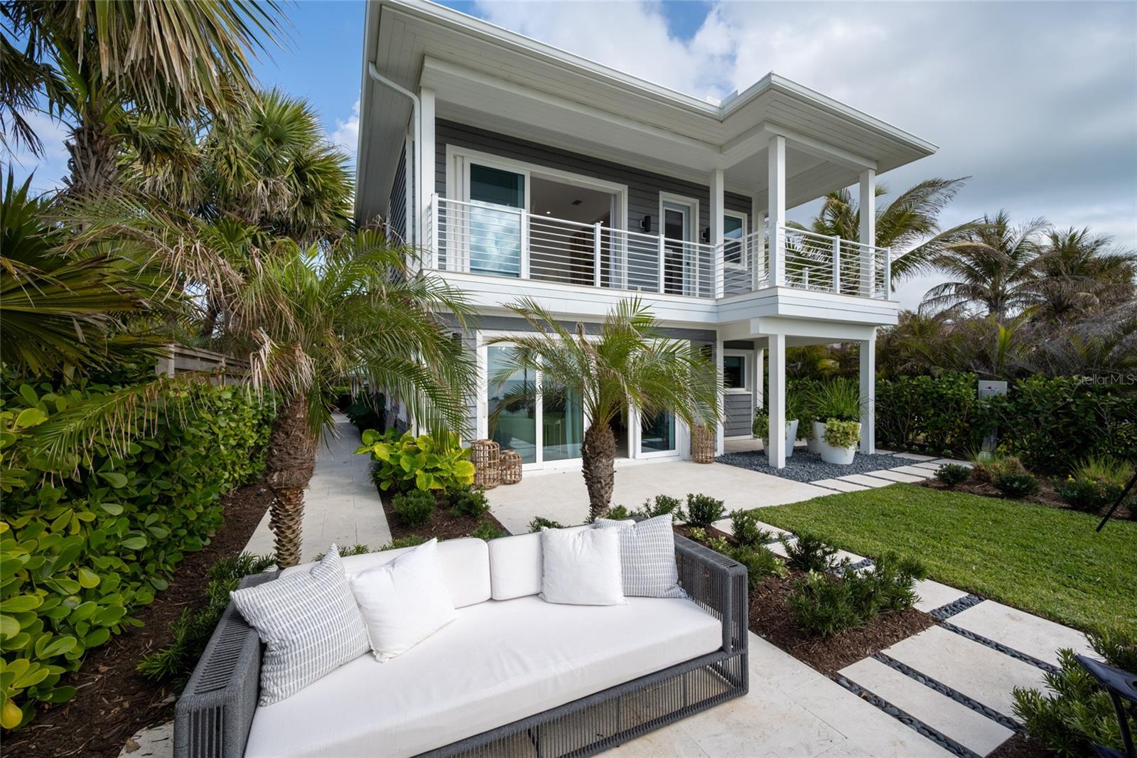 Image 65 of 93 For 321 Casey Key Road