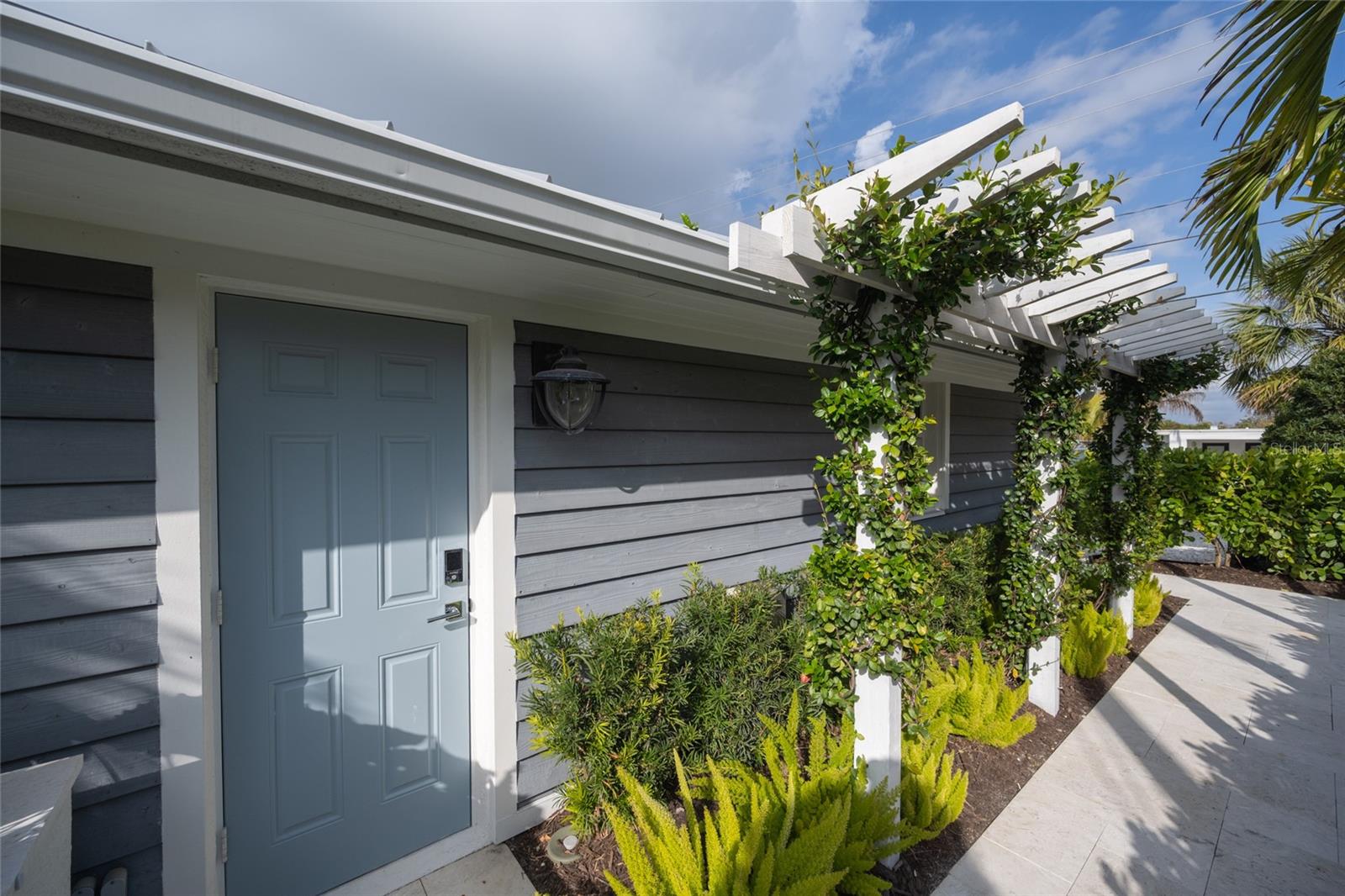 Image 70 of 93 For 321 Casey Key Road