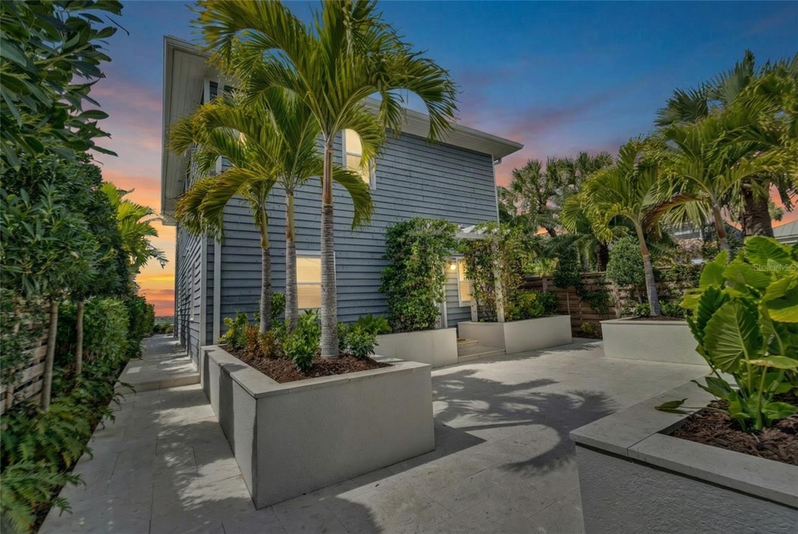 Image 88 of 93 For 321 Casey Key Road