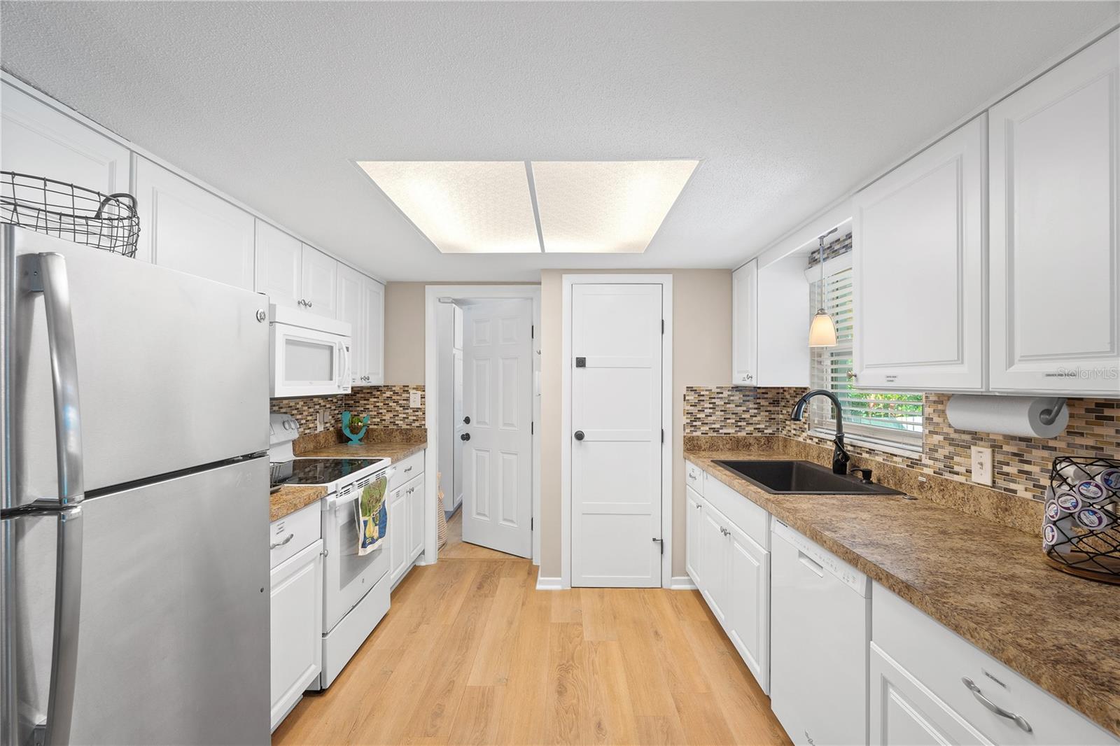 Image 12 of 32 For 1000 Fruitland Avenue