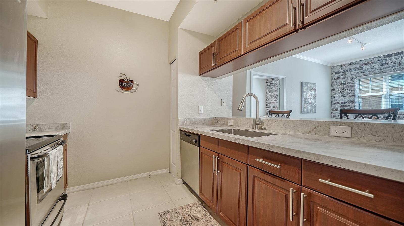 Image 16 of 39 For 1064 Tamiami Trail  1320