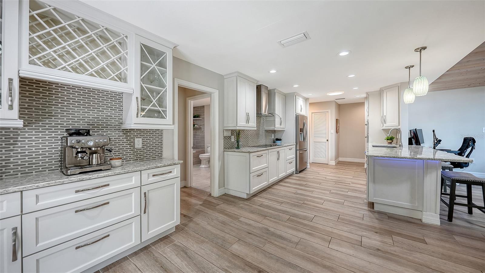 Image 16 of 84 For 5231 Siesta Cove Drive