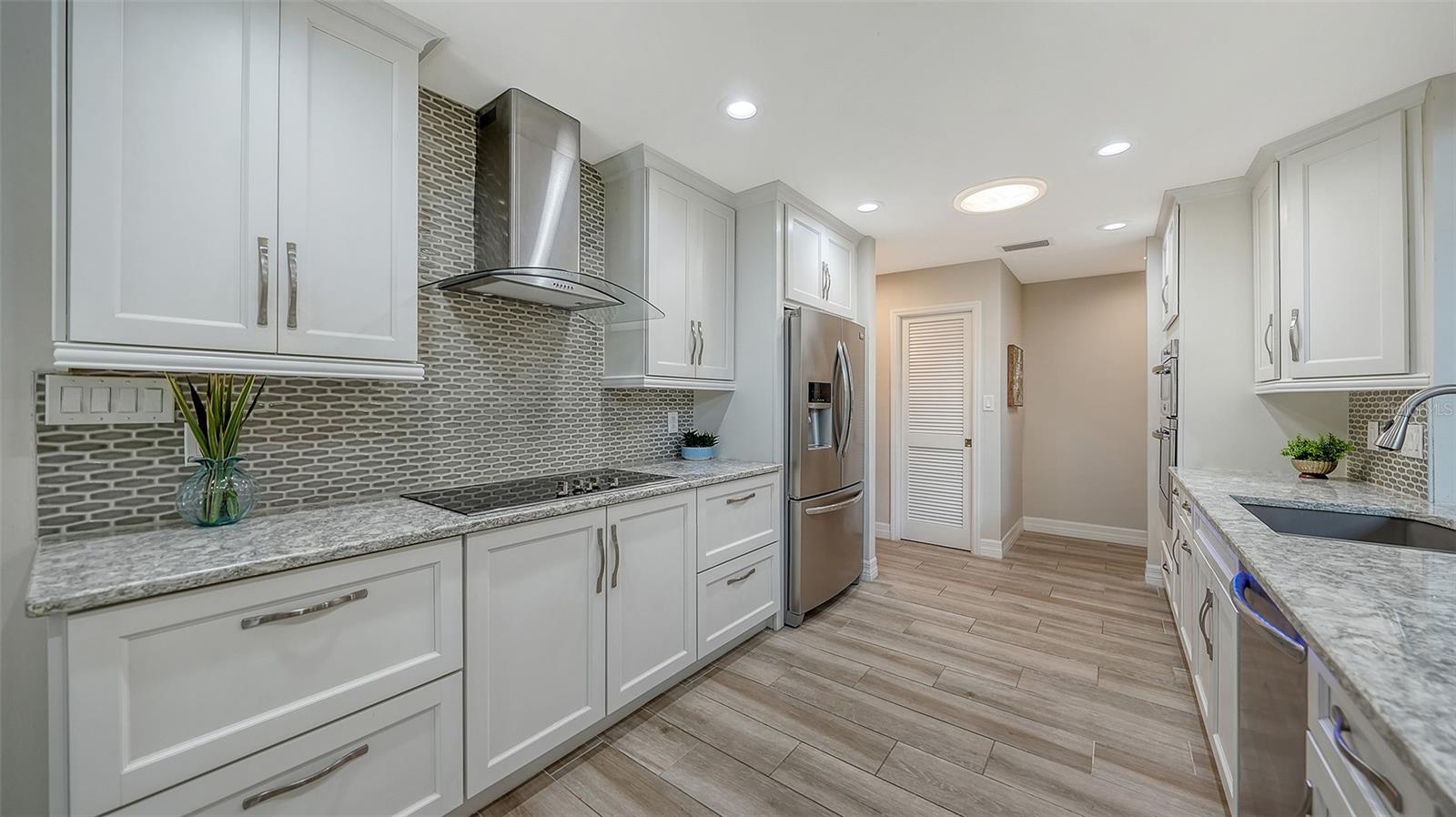 Image 19 of 84 For 5231 Siesta Cove Drive