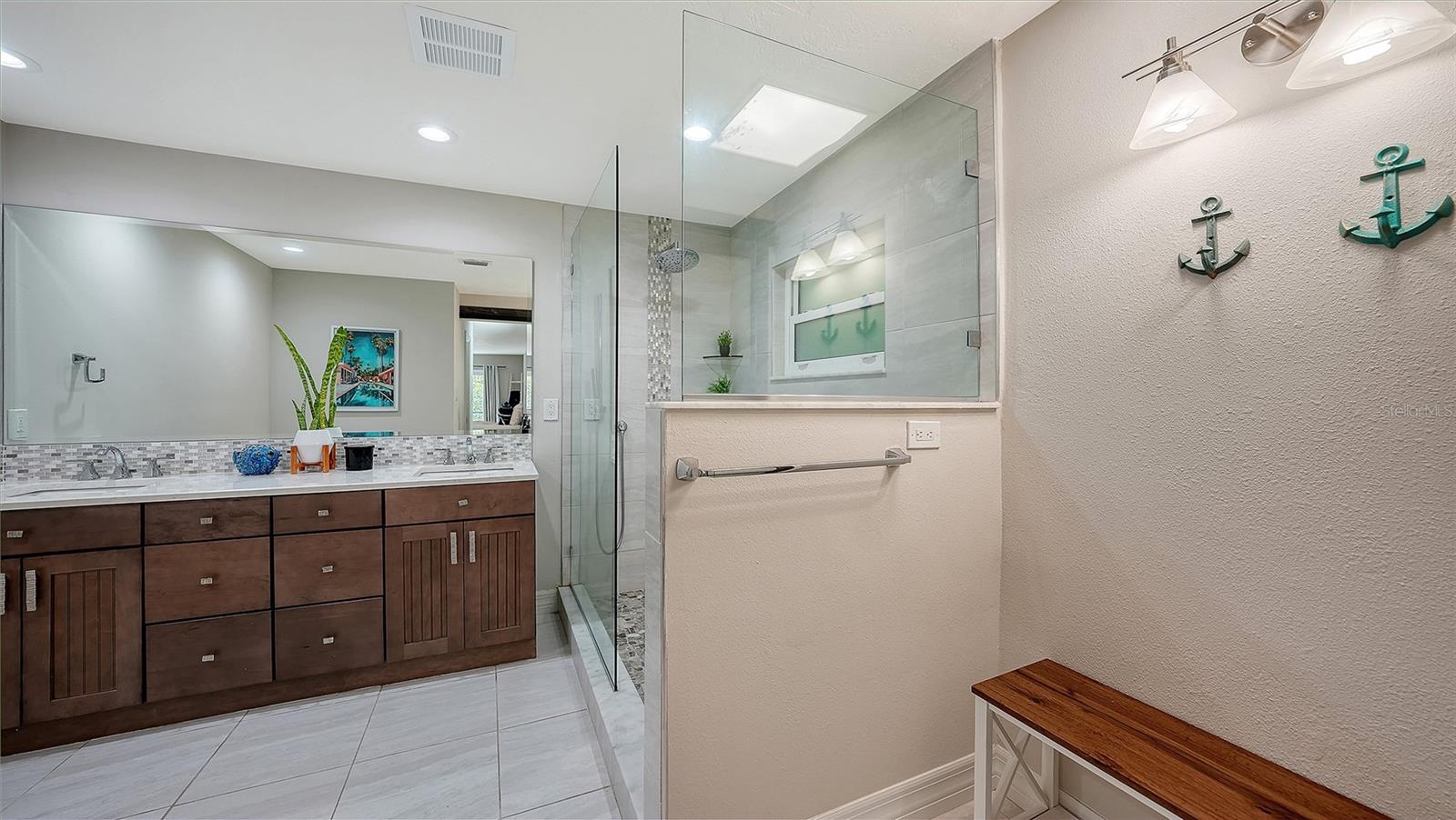 Image 29 of 84 For 5231 Siesta Cove Drive