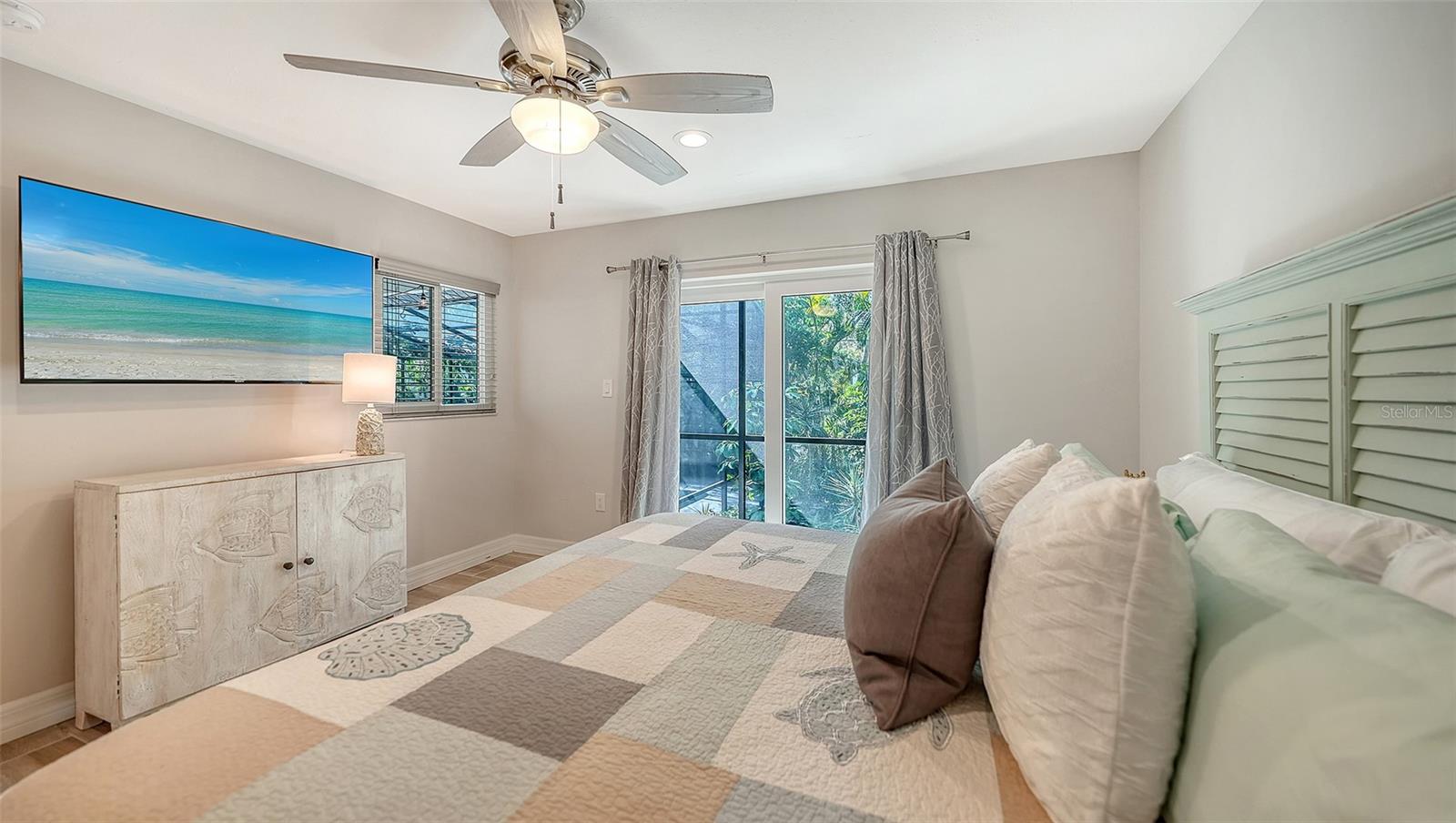 Image 32 of 84 For 5231 Siesta Cove Drive