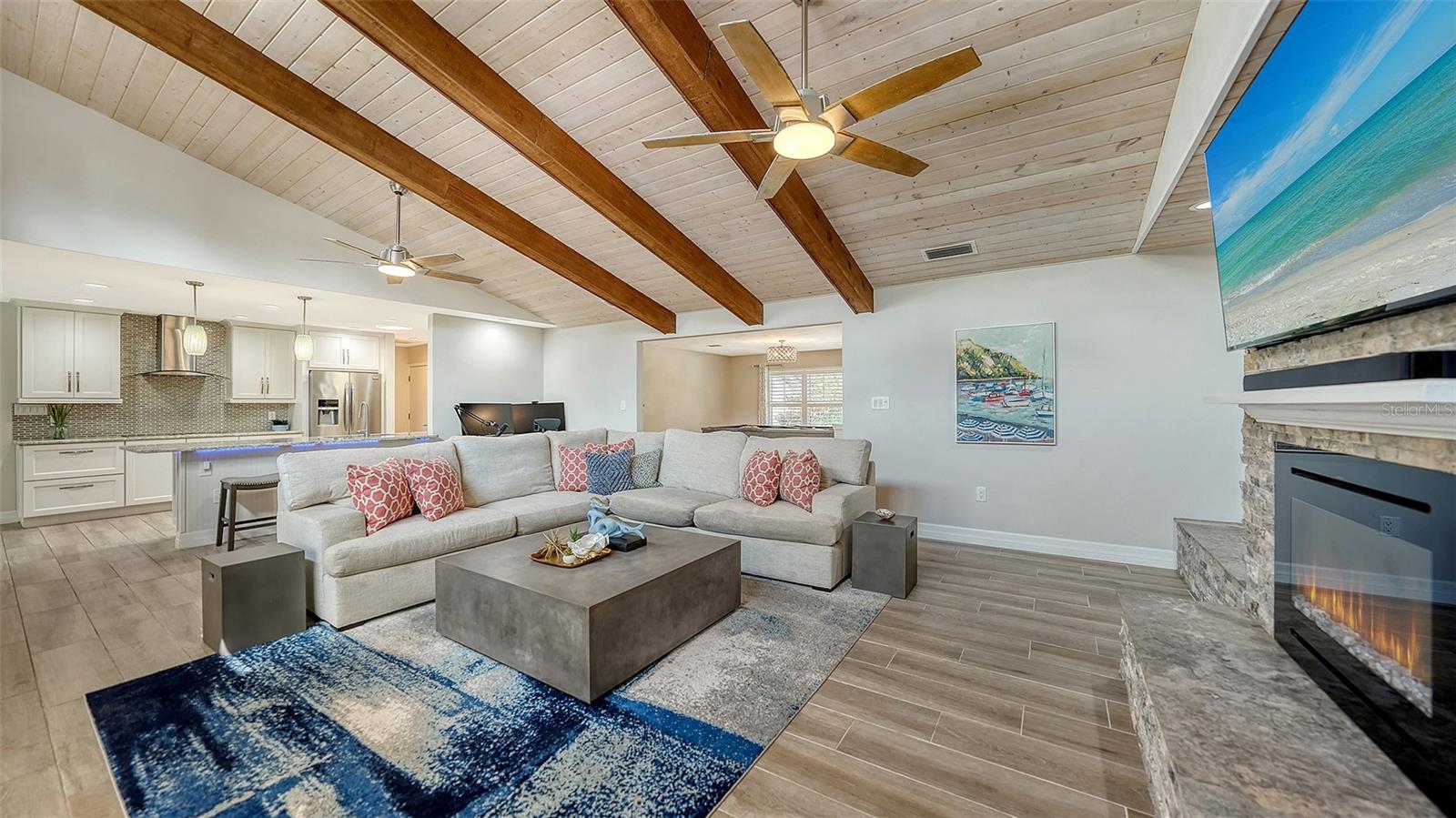 Image 9 of 84 For 5231 Siesta Cove Drive