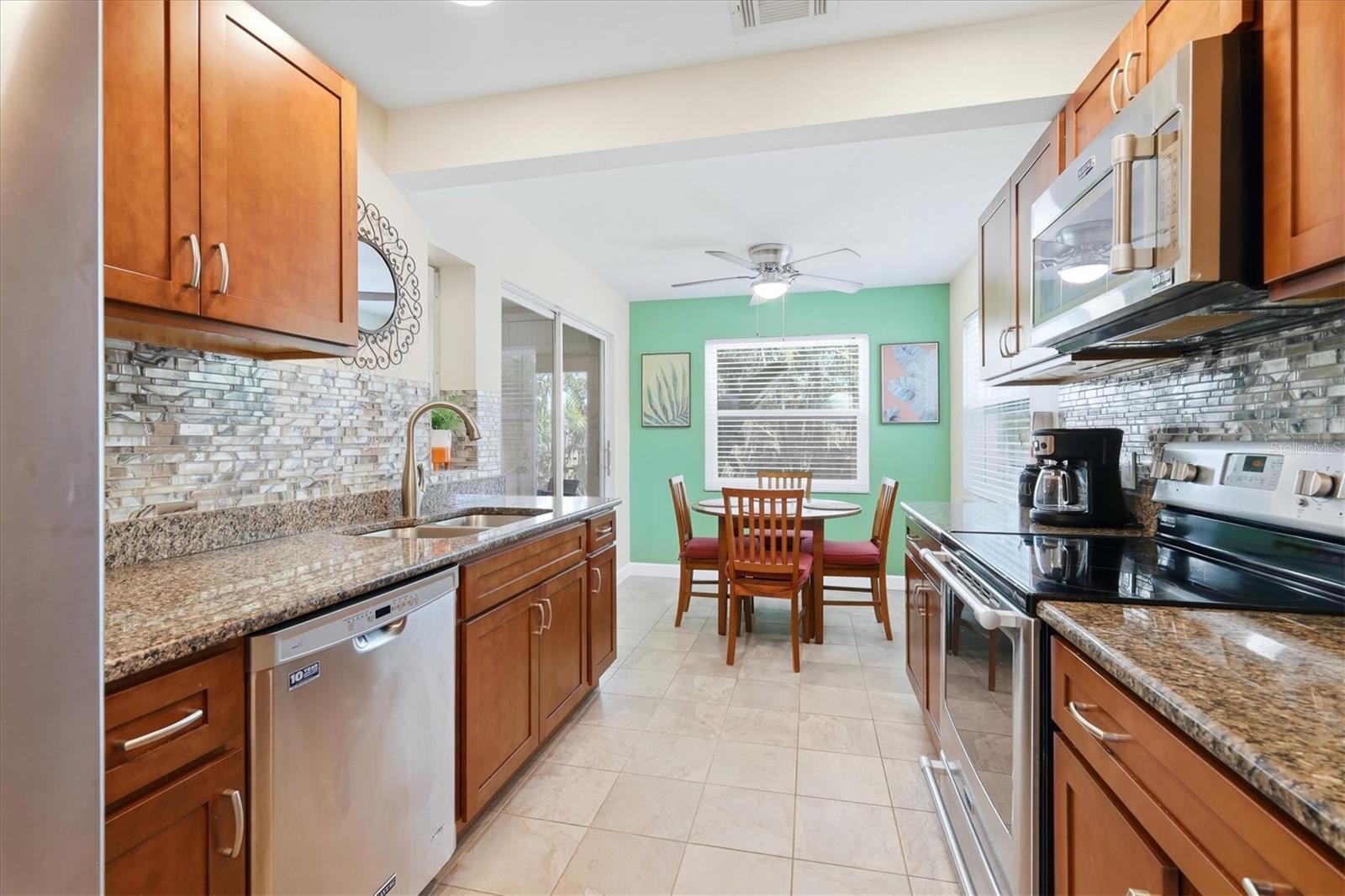 Image 17 of 38 For 3119 Lockwood Terrace