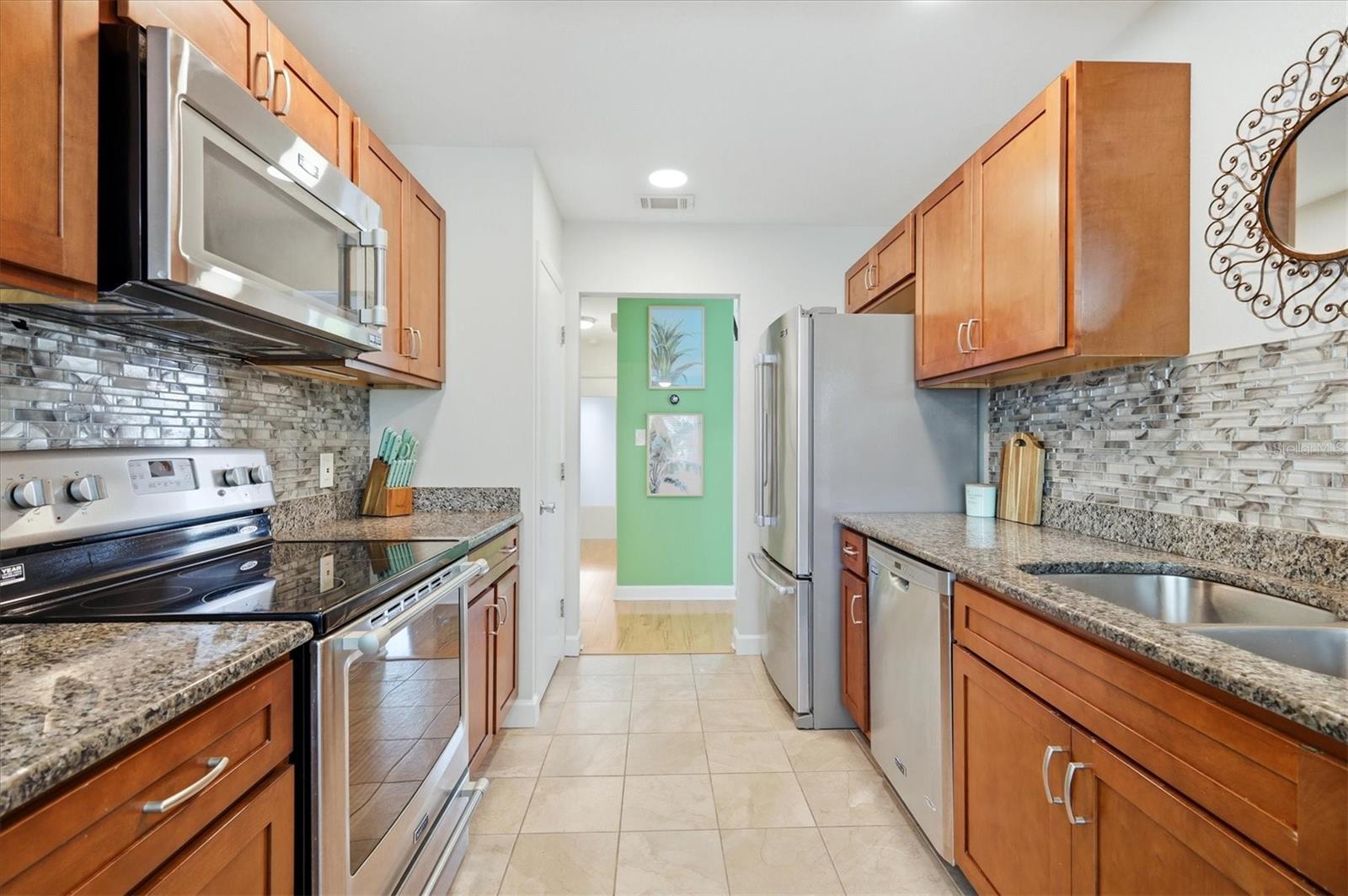 Image 19 of 38 For 3119 Lockwood Terrace