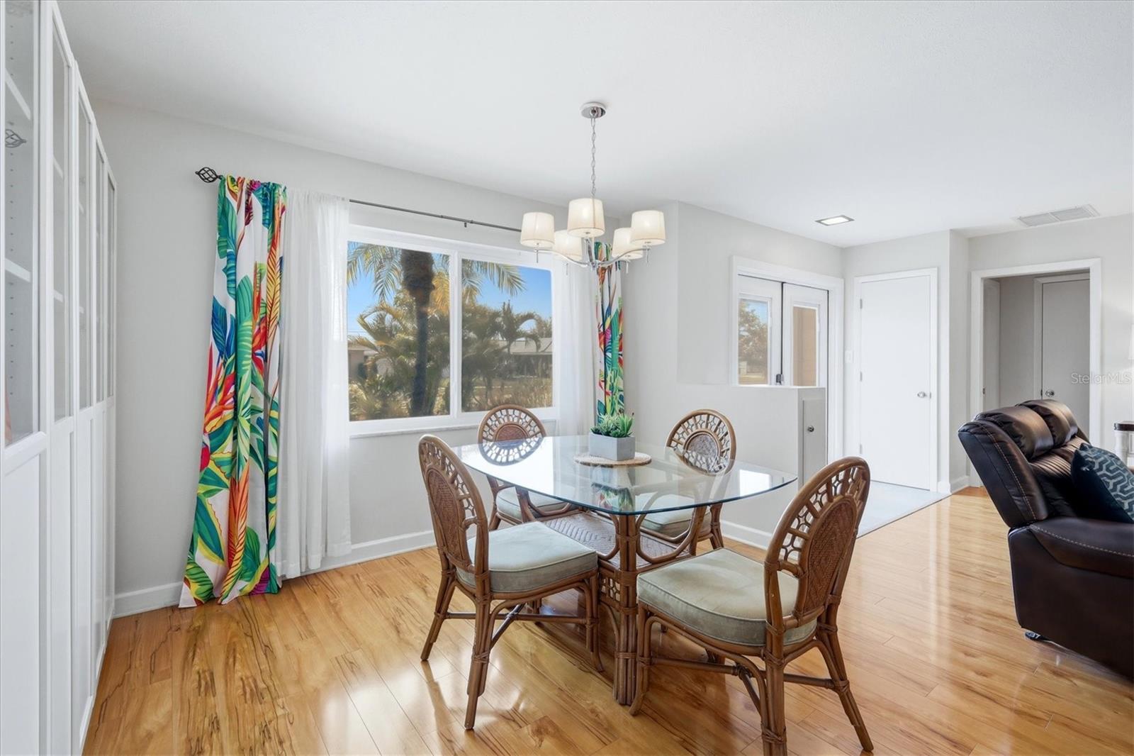 Image 6 of 38 For 3119 Lockwood Terrace