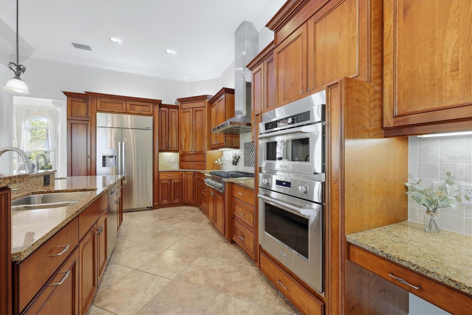 Image 18 of 99 For 7026 Dominion Lane