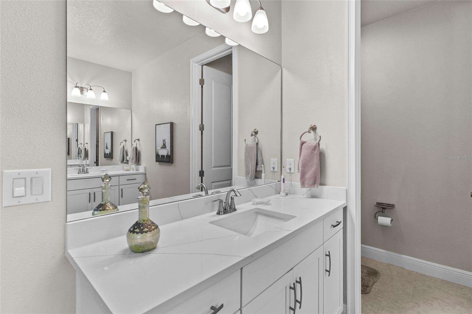 Image 26 of 63 For 5745 Long Shore Loop