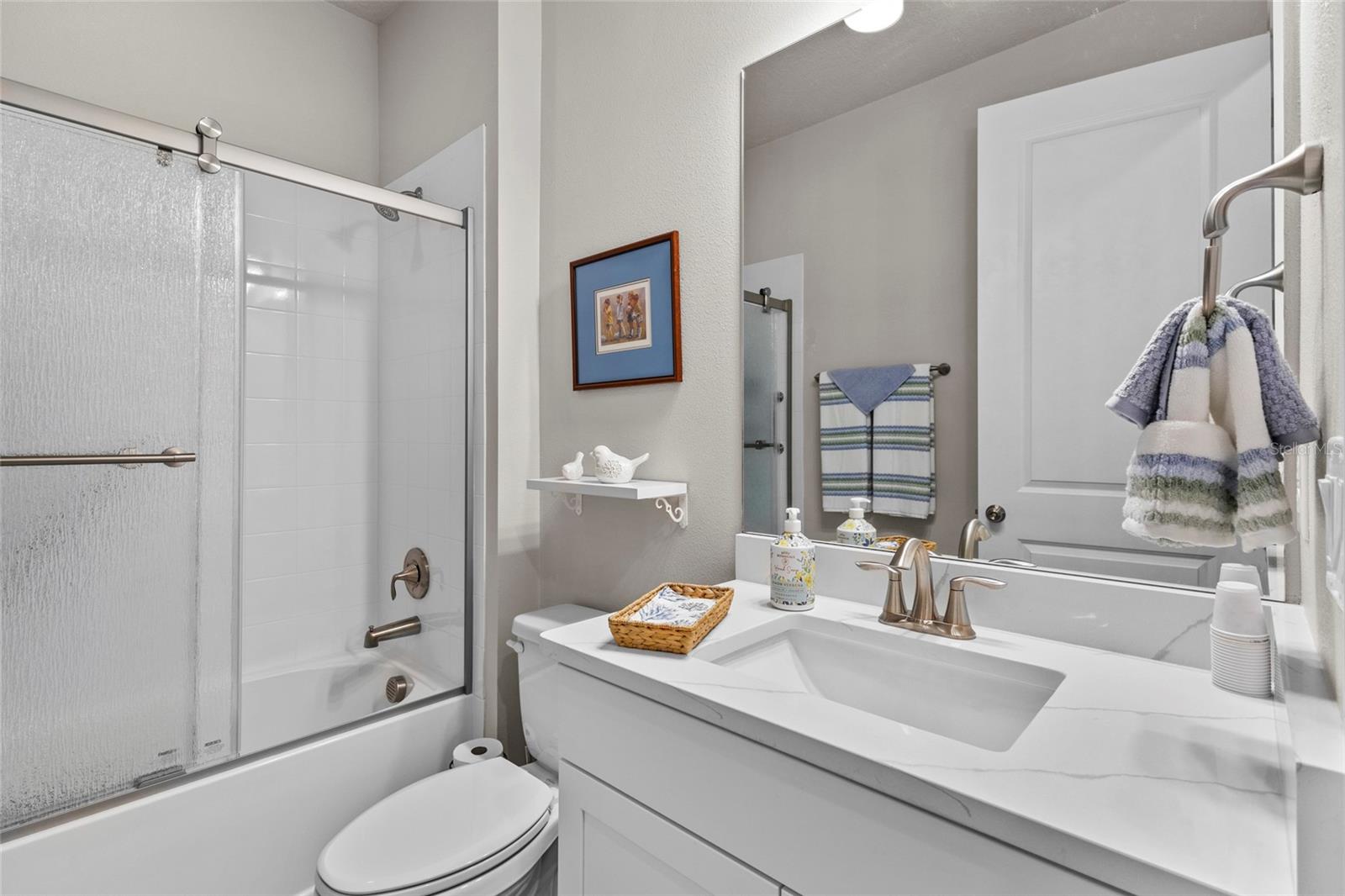 Image 31 of 63 For 5745 Long Shore Loop