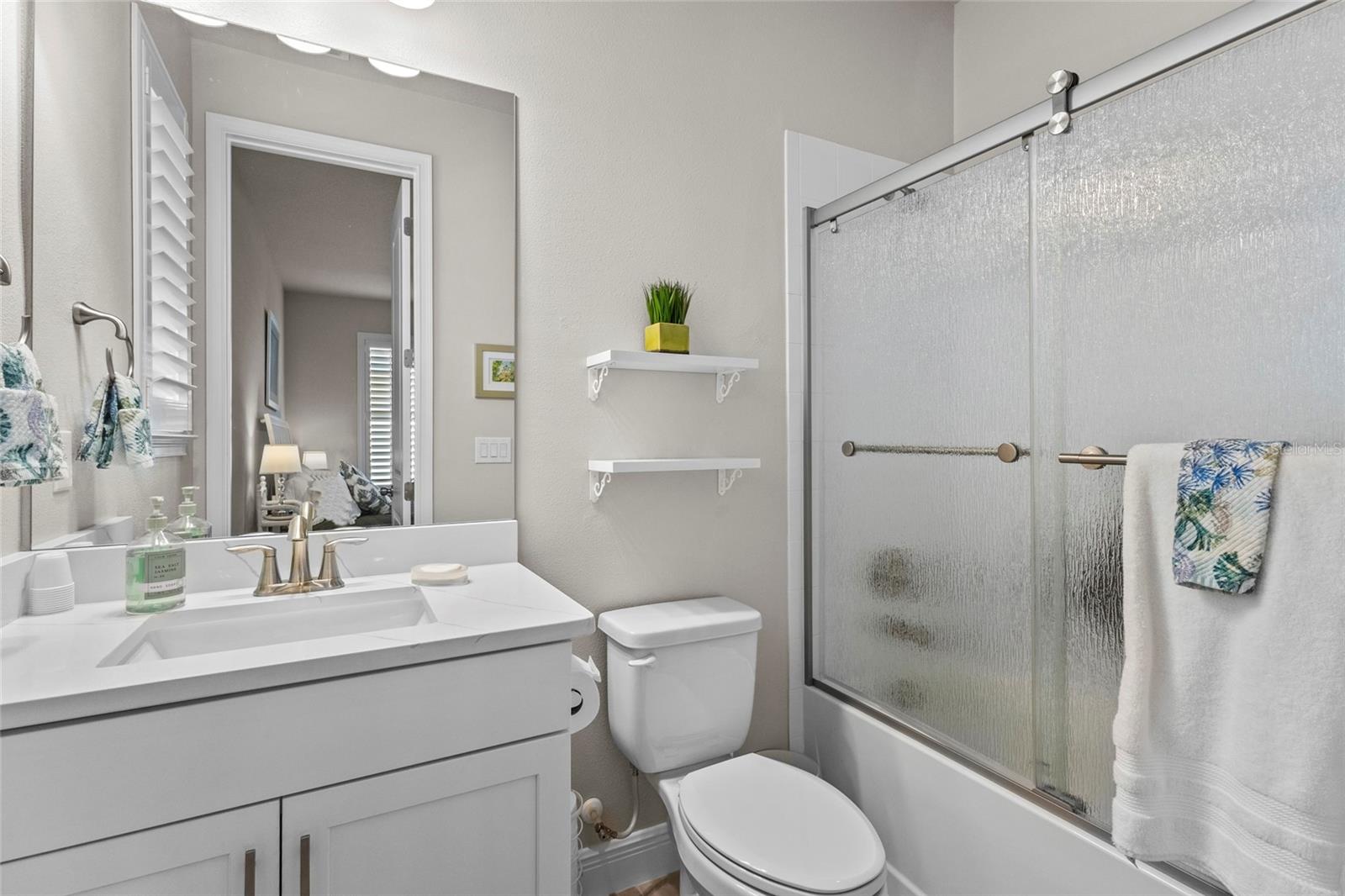 Image 35 of 63 For 5745 Long Shore Loop