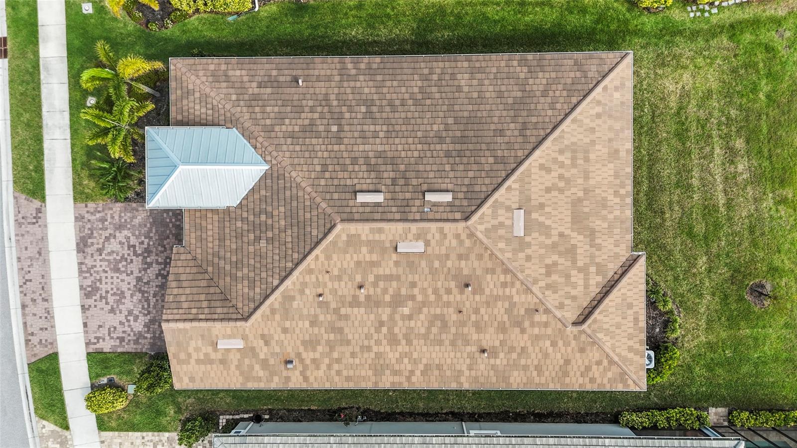 Image 53 of 63 For 5745 Long Shore Loop