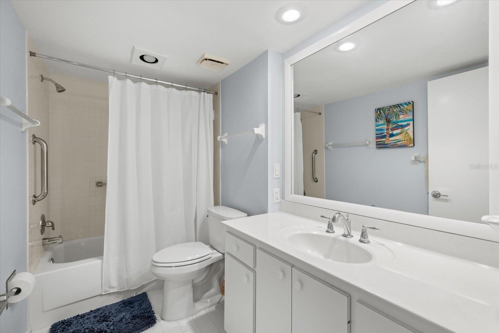 Image 25 of 48 For 3240 Gulf Of Mexico Drive B402