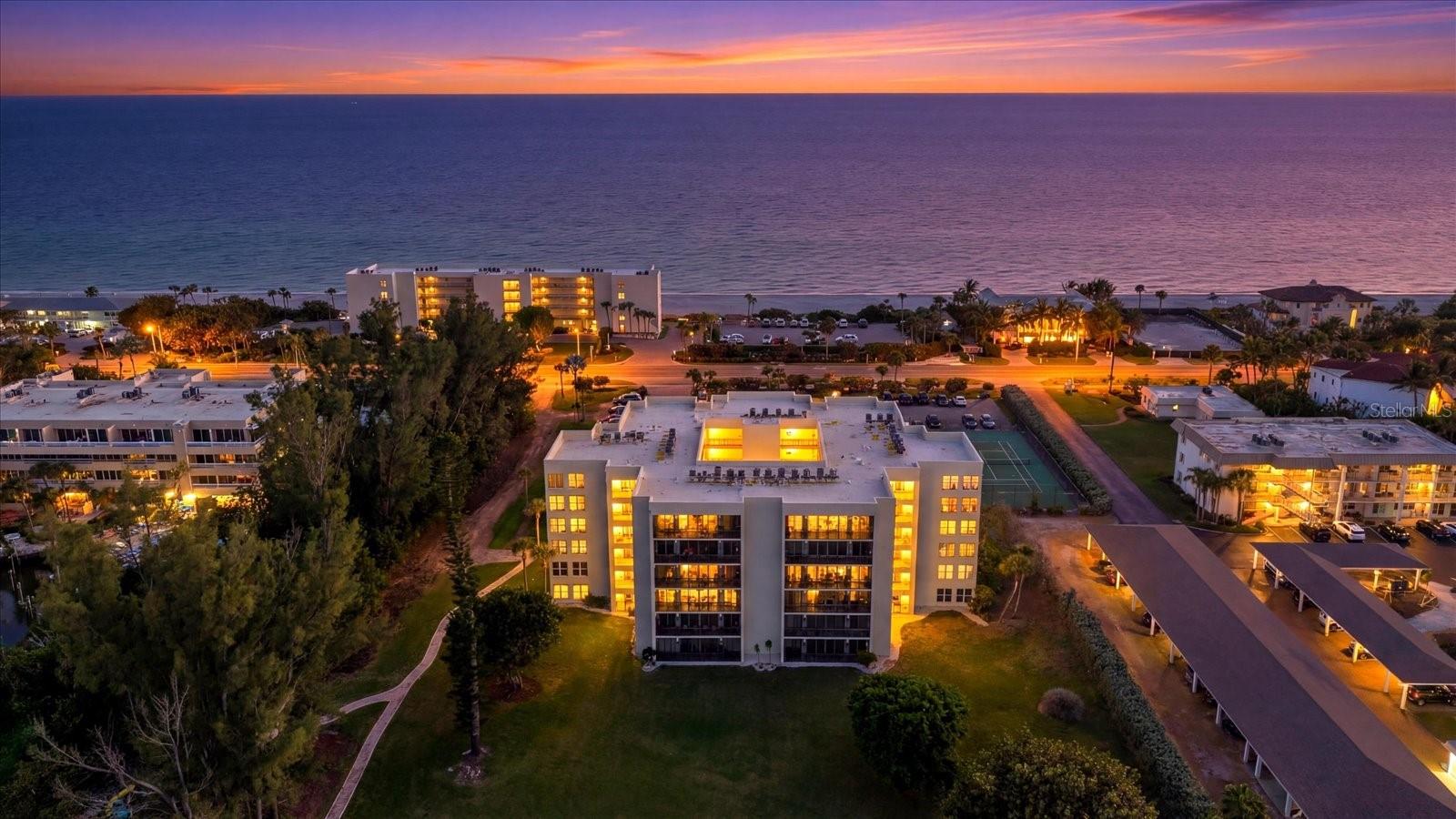 Image 3 of 48 For 3240 Gulf Of Mexico Drive B402