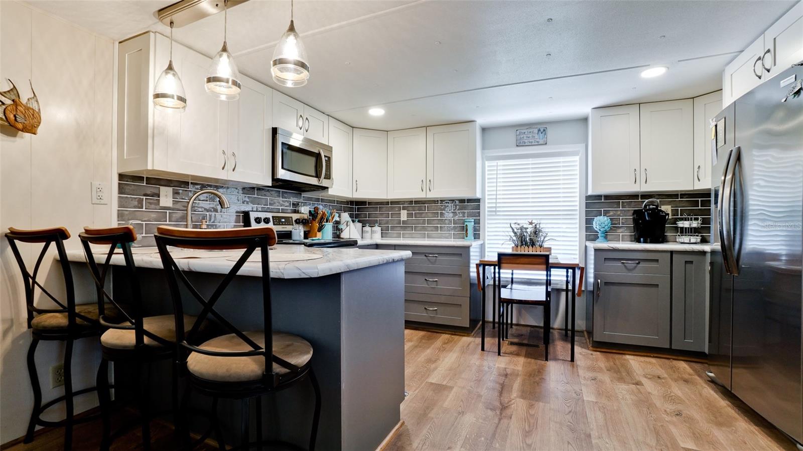 Image 7 of 41 For 5316 53rd Avenue E D7