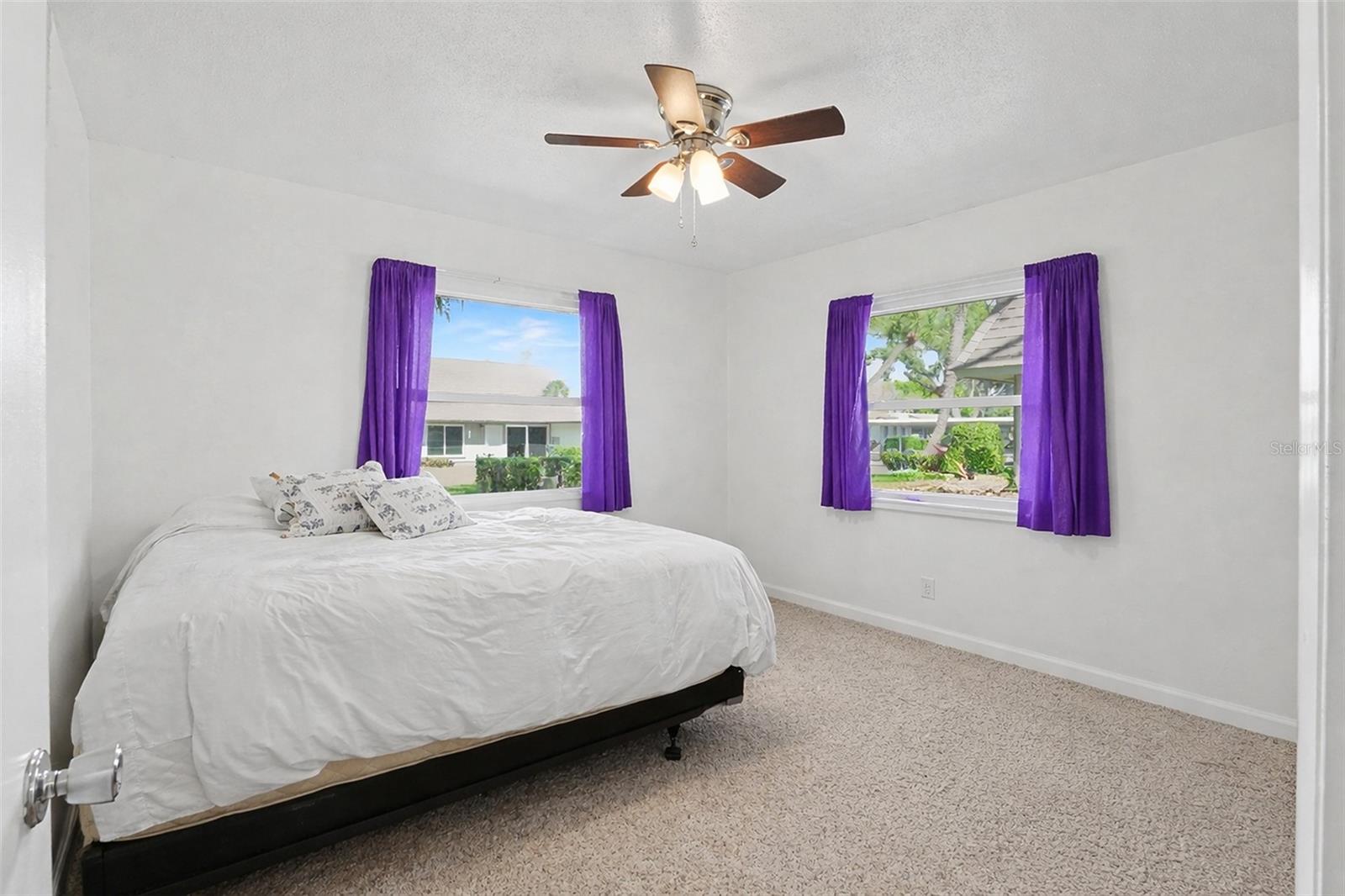 Image 14 of 31 For 1327 Glendale Circle W 218