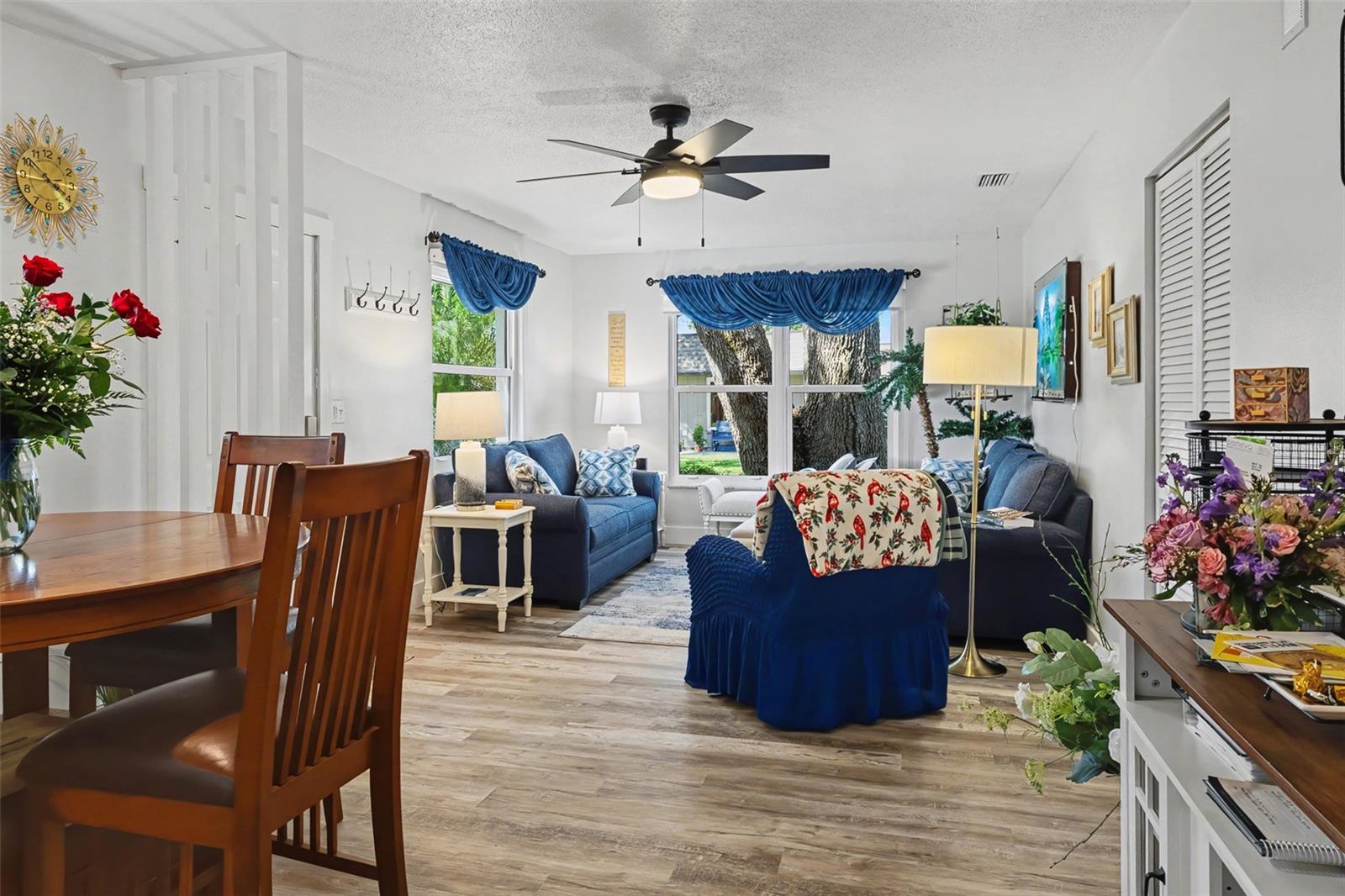 Image 4 of 31 For 1327 Glendale Circle W 218