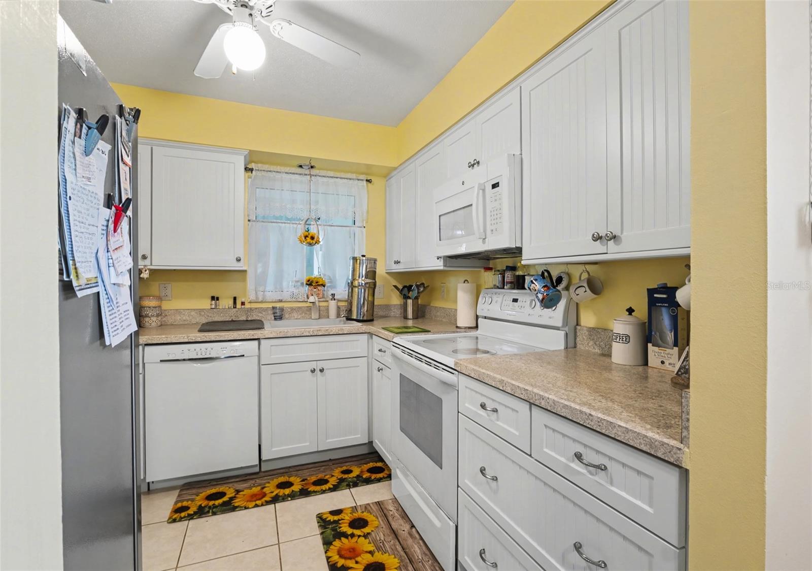 Image 7 of 31 For 1327 Glendale Circle W 218