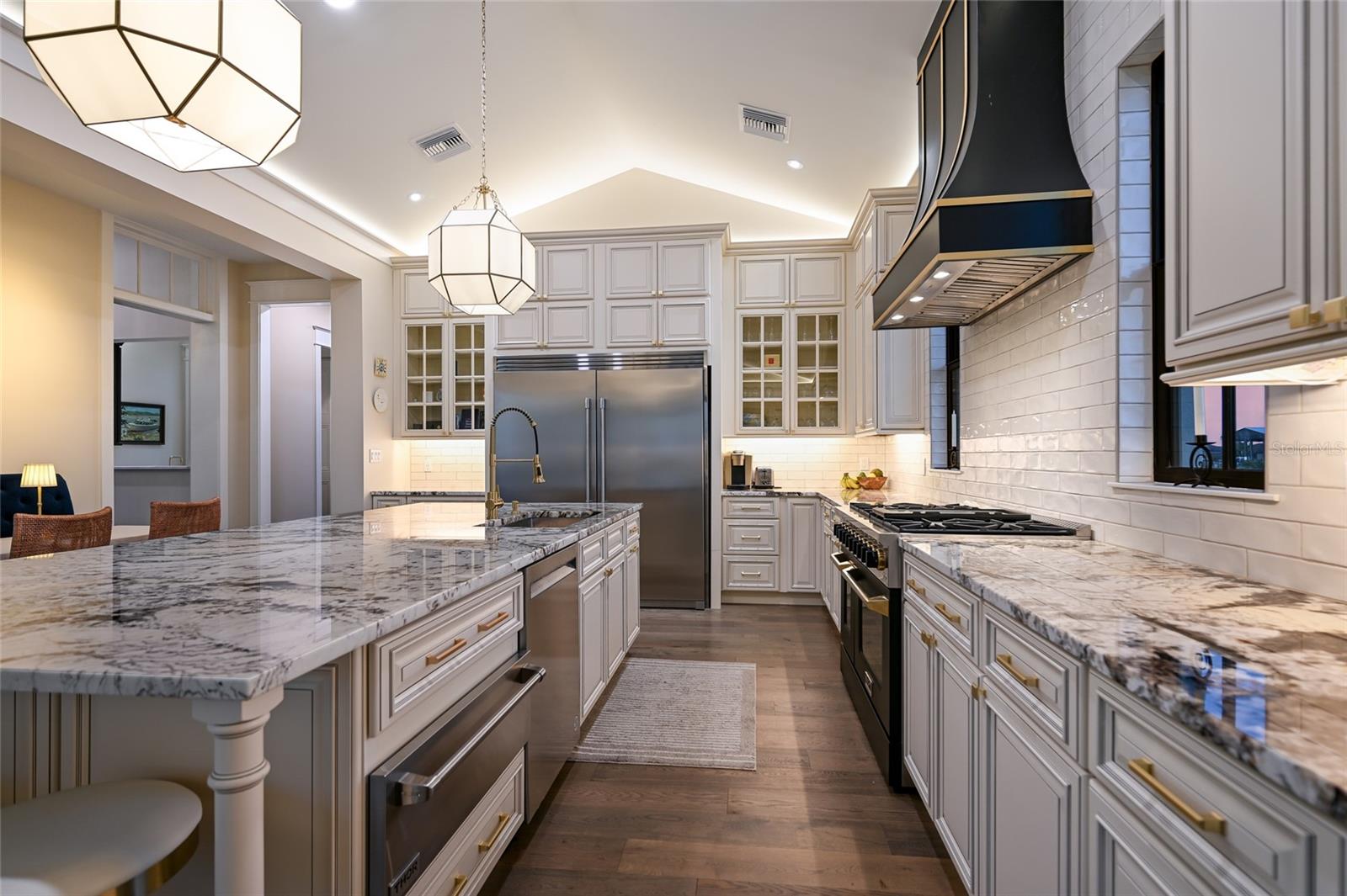 Image 21 of 86 For 1517 4th Street E