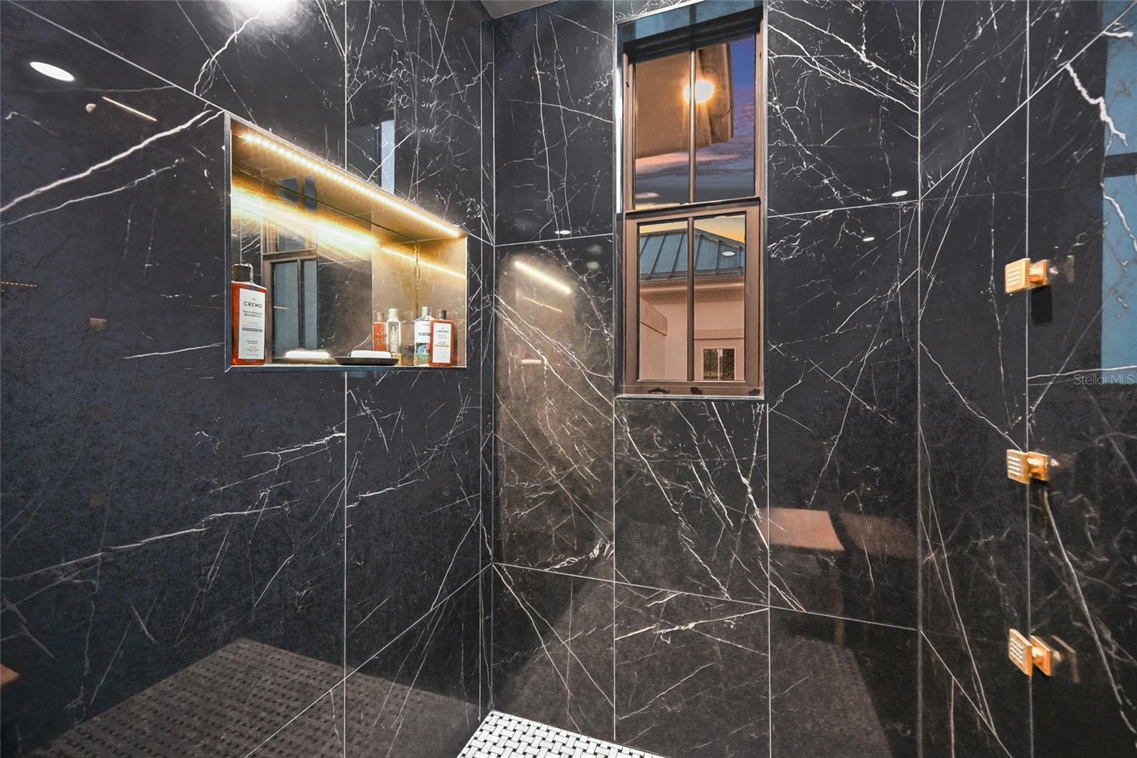 Image 39 of 86 For 1517 4th Street E