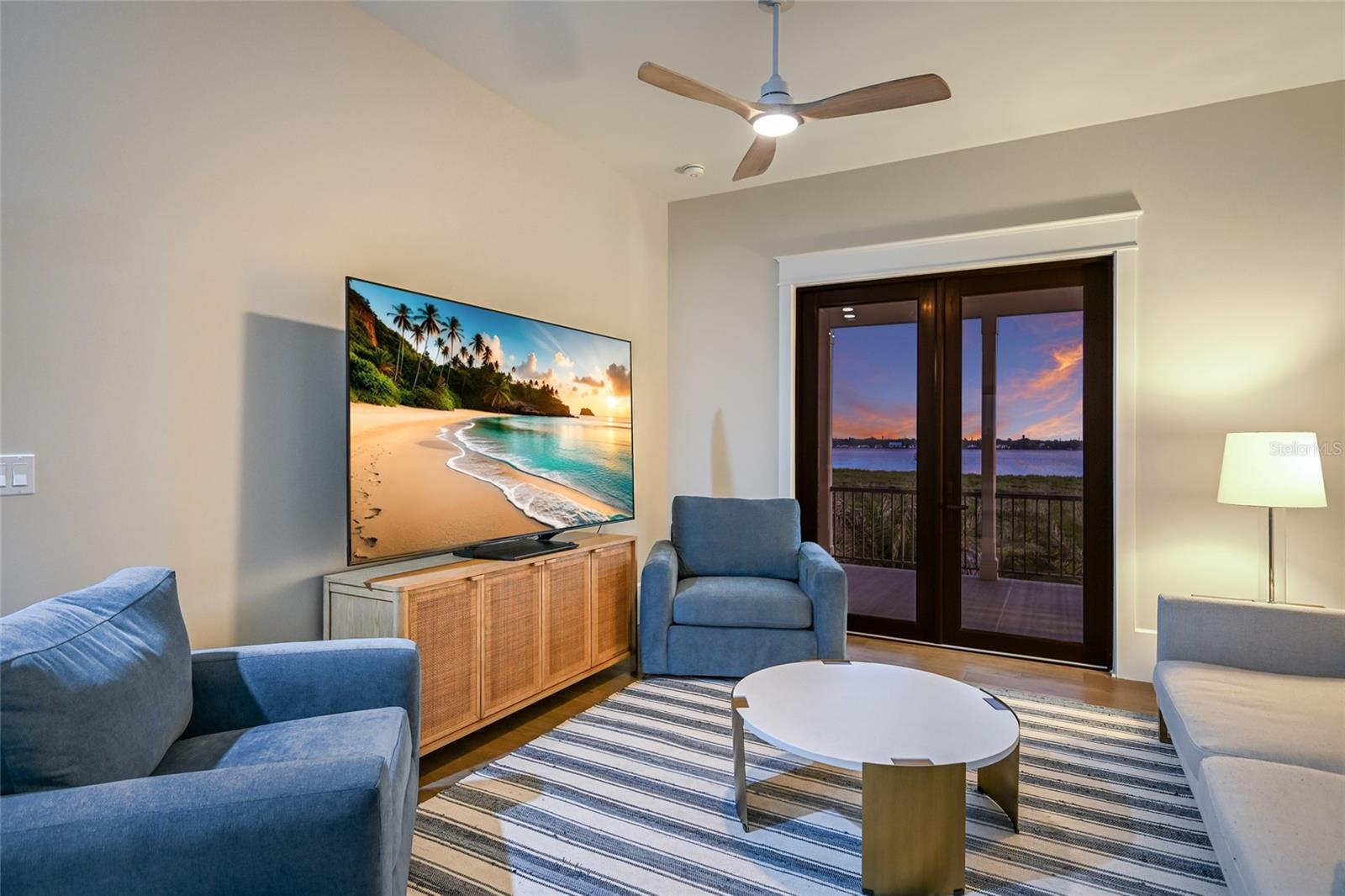 Image 49 of 86 For 1517 4th Street E