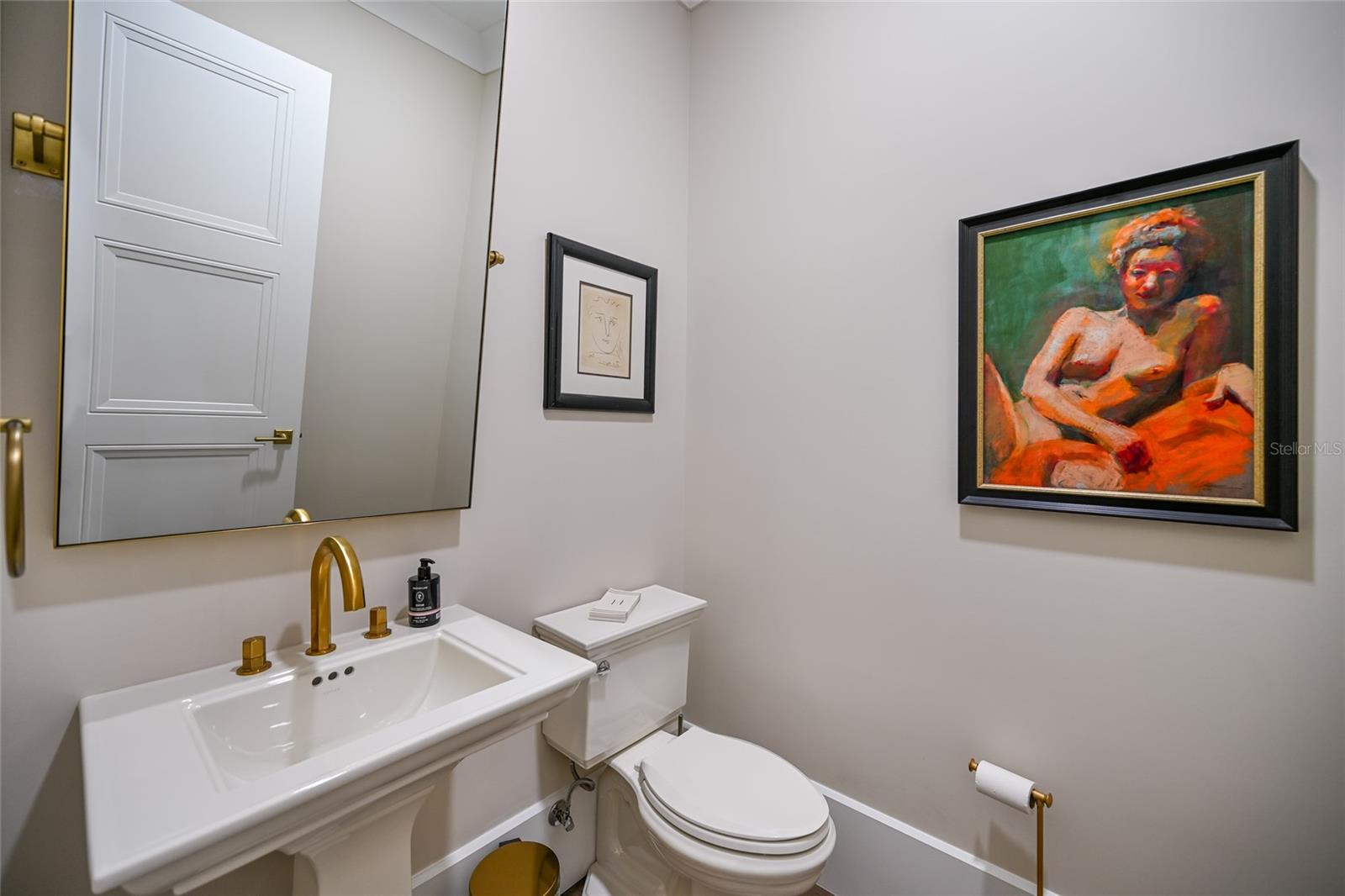 Image 62 of 86 For 1517 4th Street E