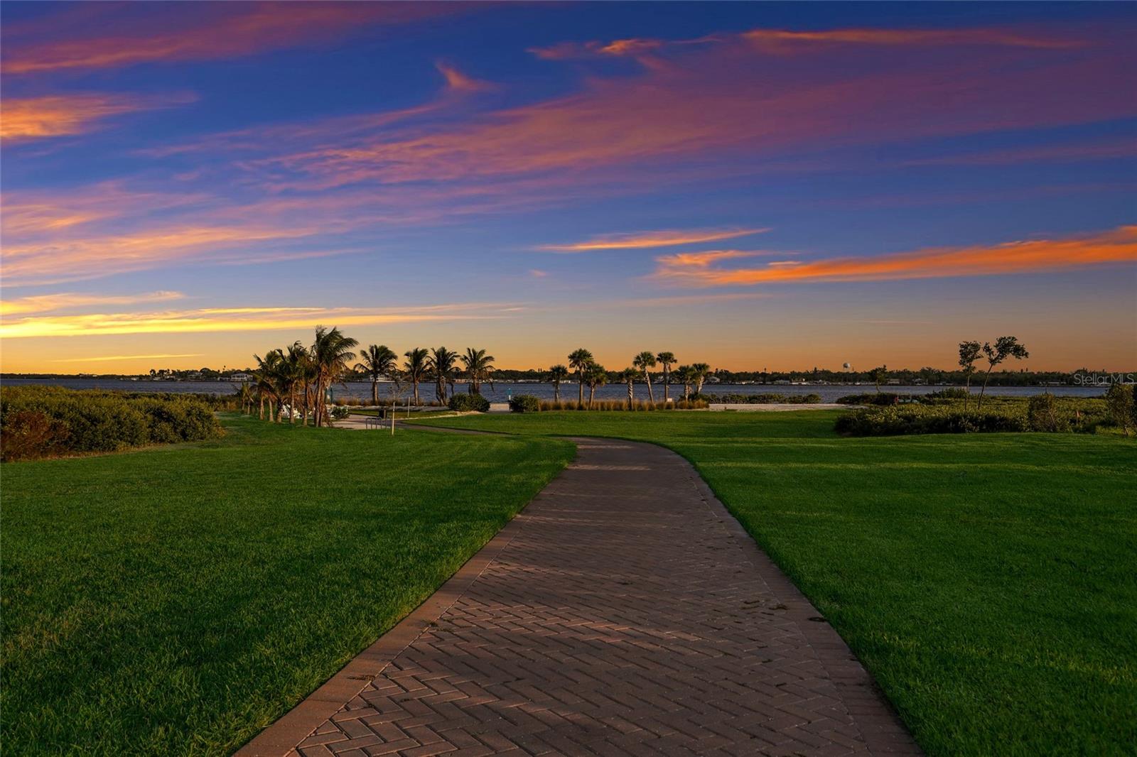 Image 71 of 86 For 1517 4th Street E