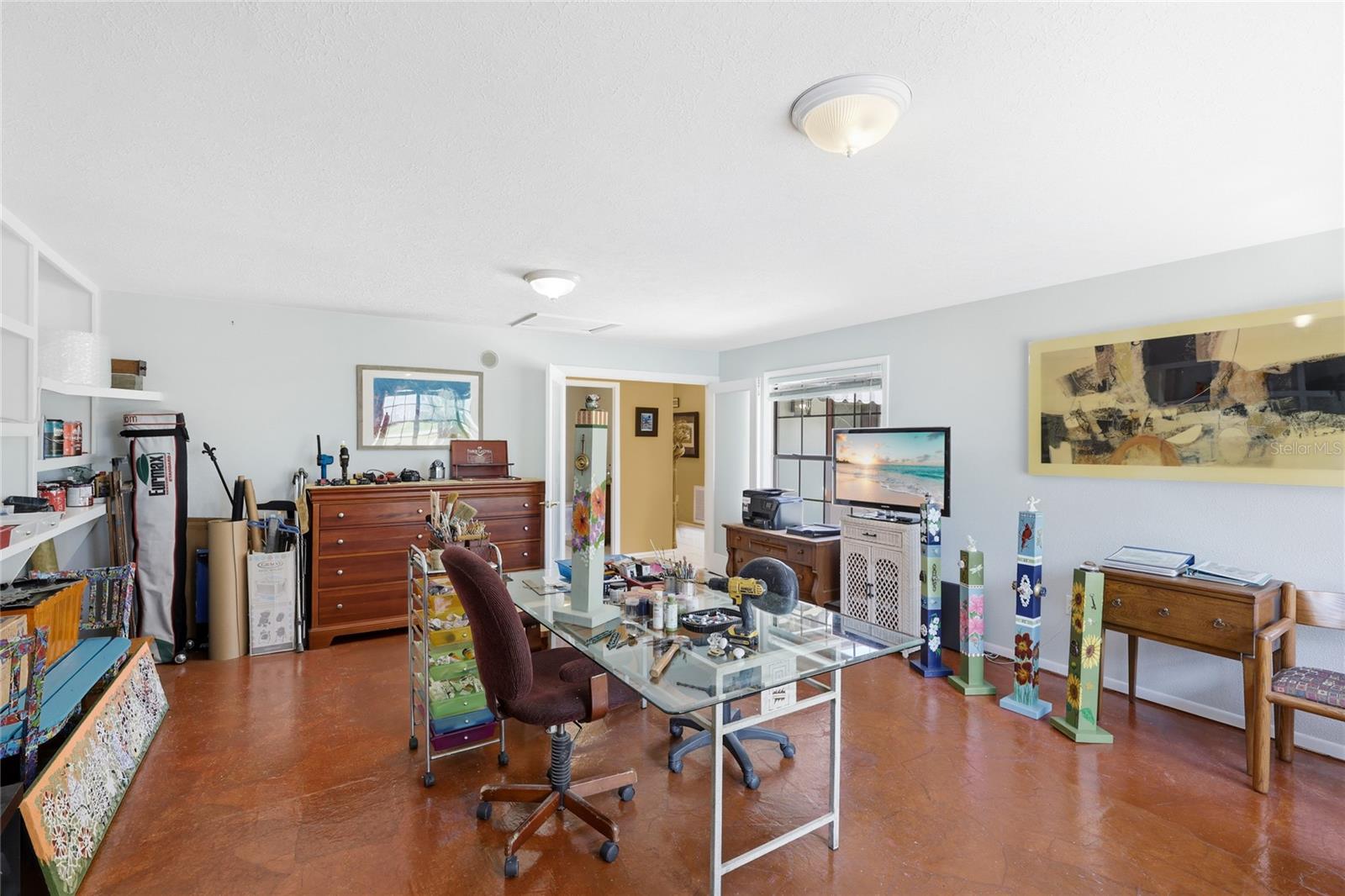 Image 11 of 53 For 906 Tropical Drive