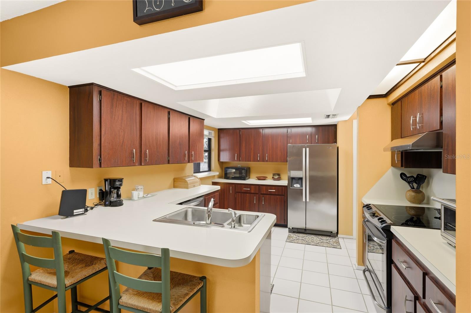 Image 13 of 53 For 906 Tropical Drive