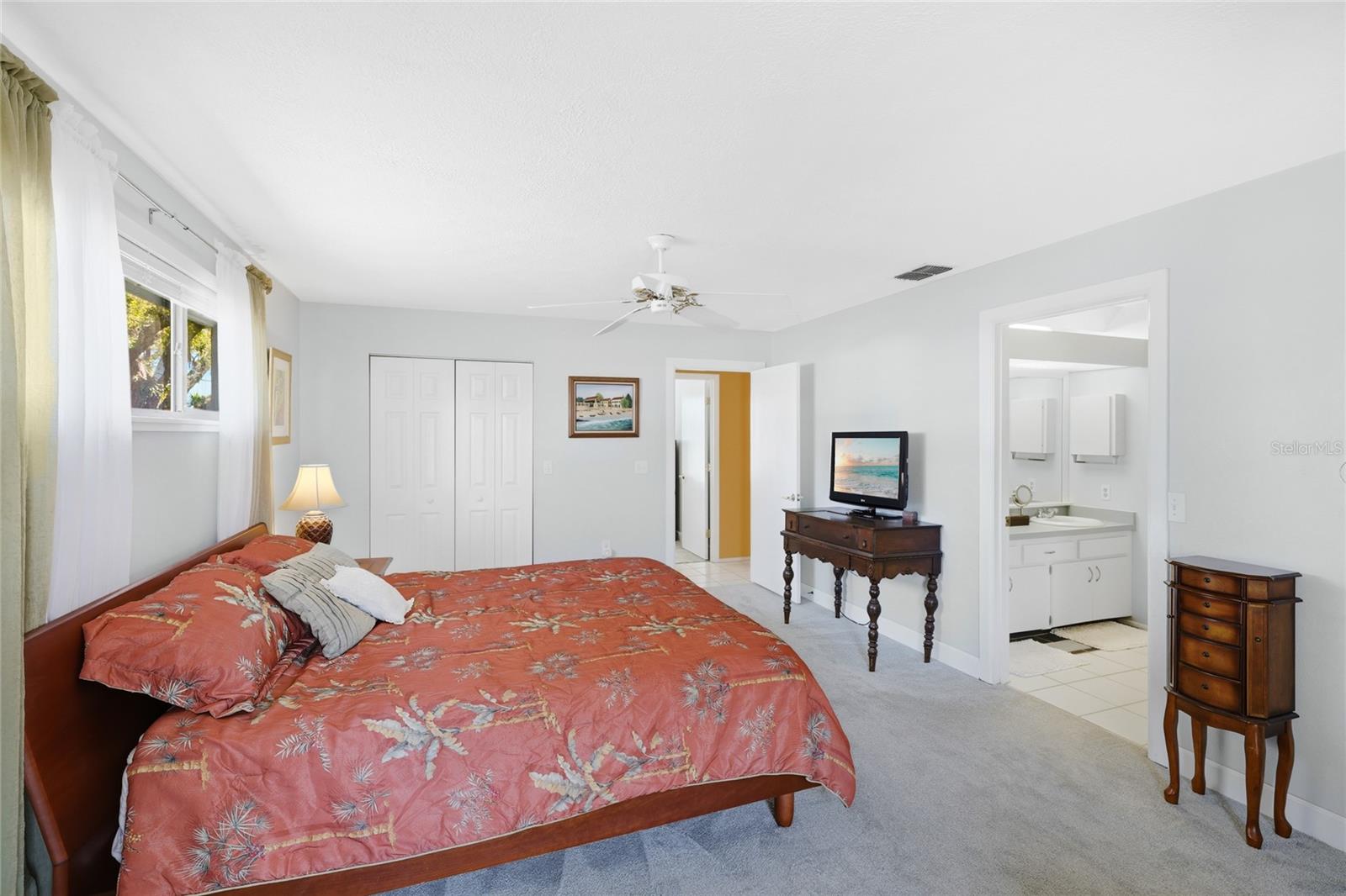 Image 21 of 53 For 906 Tropical Drive