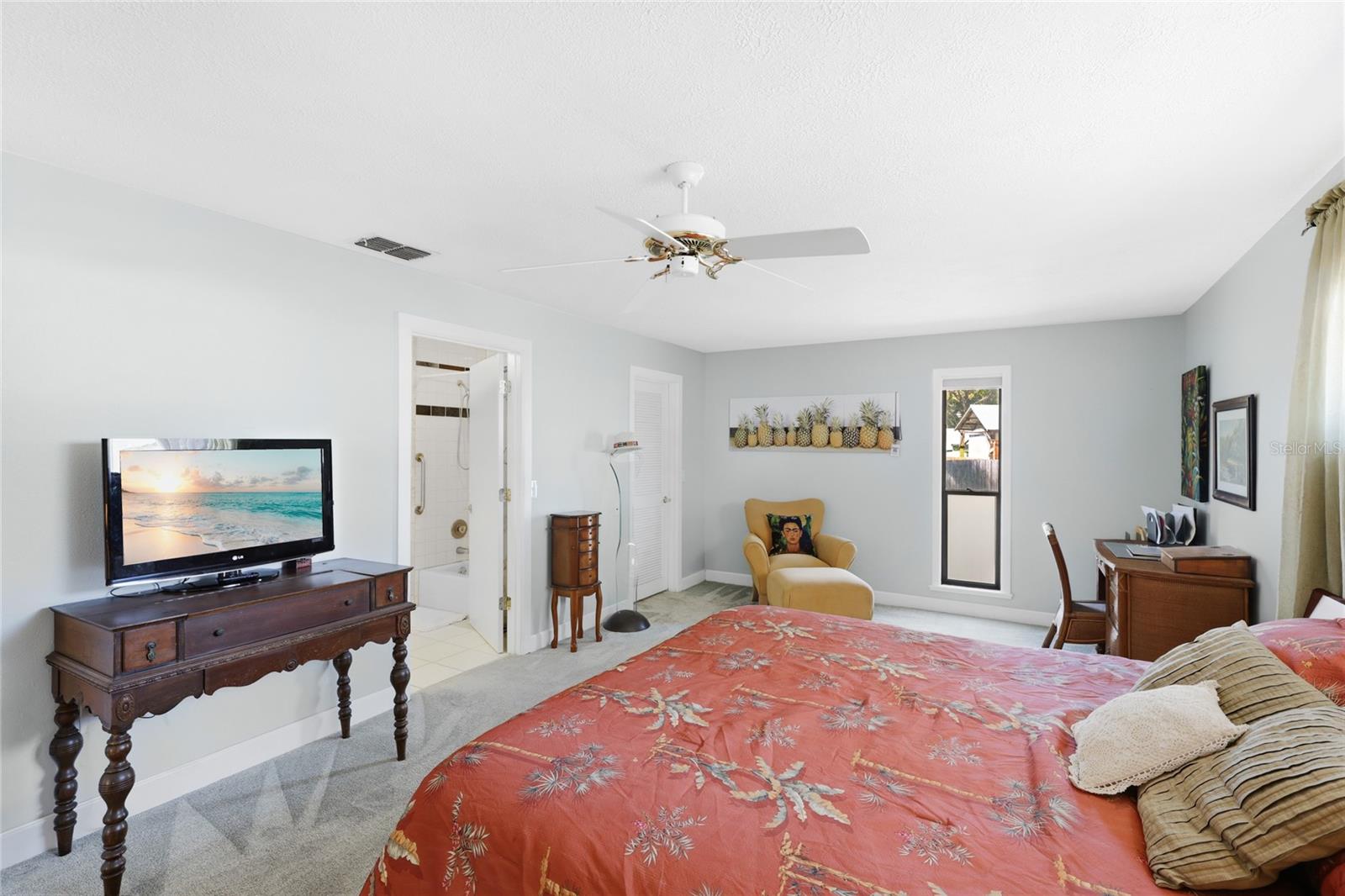 Image 22 of 53 For 906 Tropical Drive