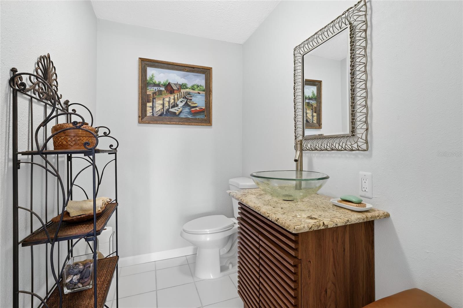 Image 28 of 53 For 906 Tropical Drive