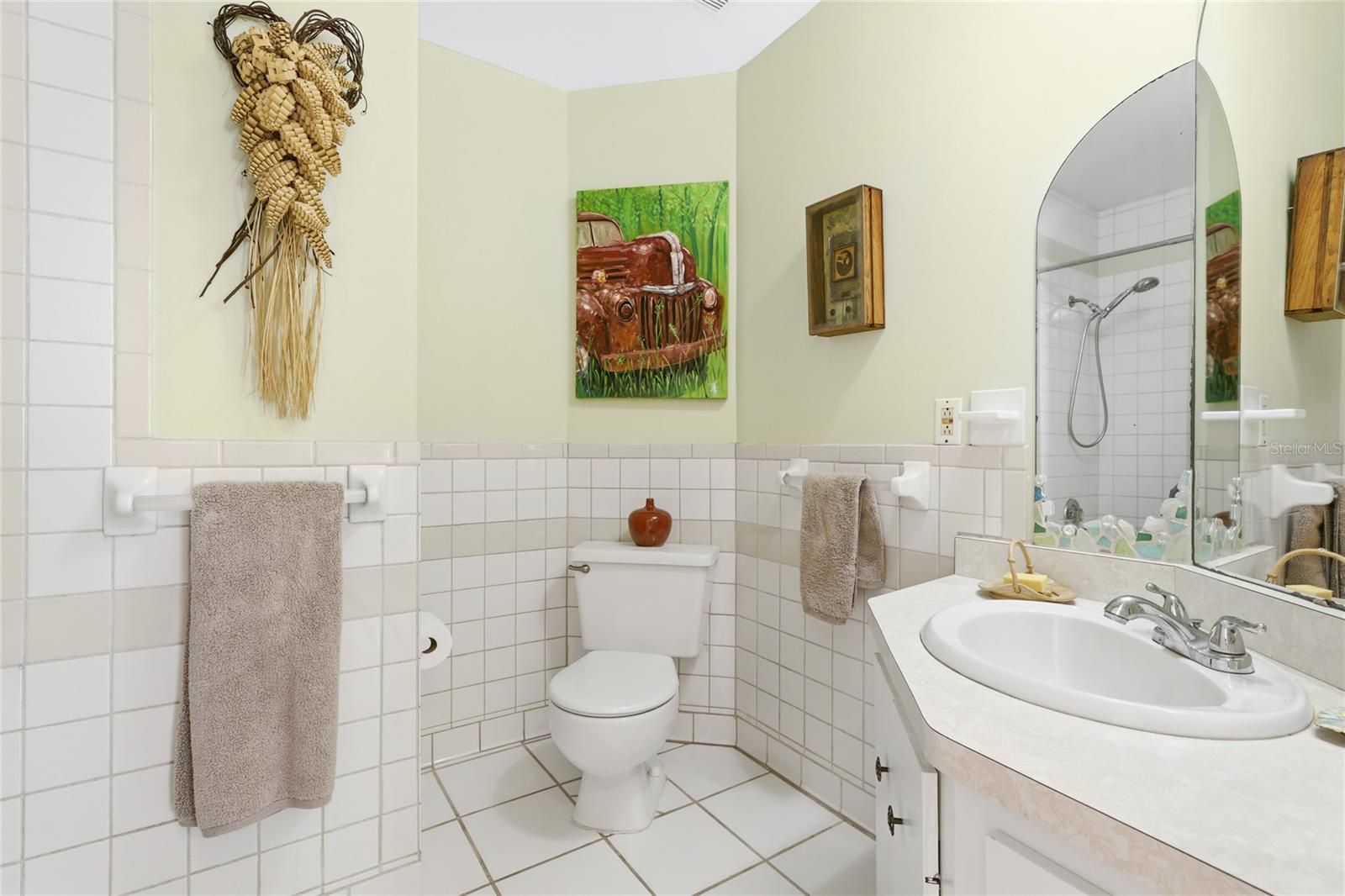 Image 31 of 53 For 906 Tropical Drive