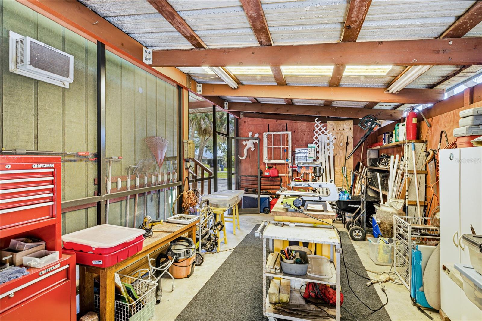 Image 41 of 53 For 906 Tropical Drive